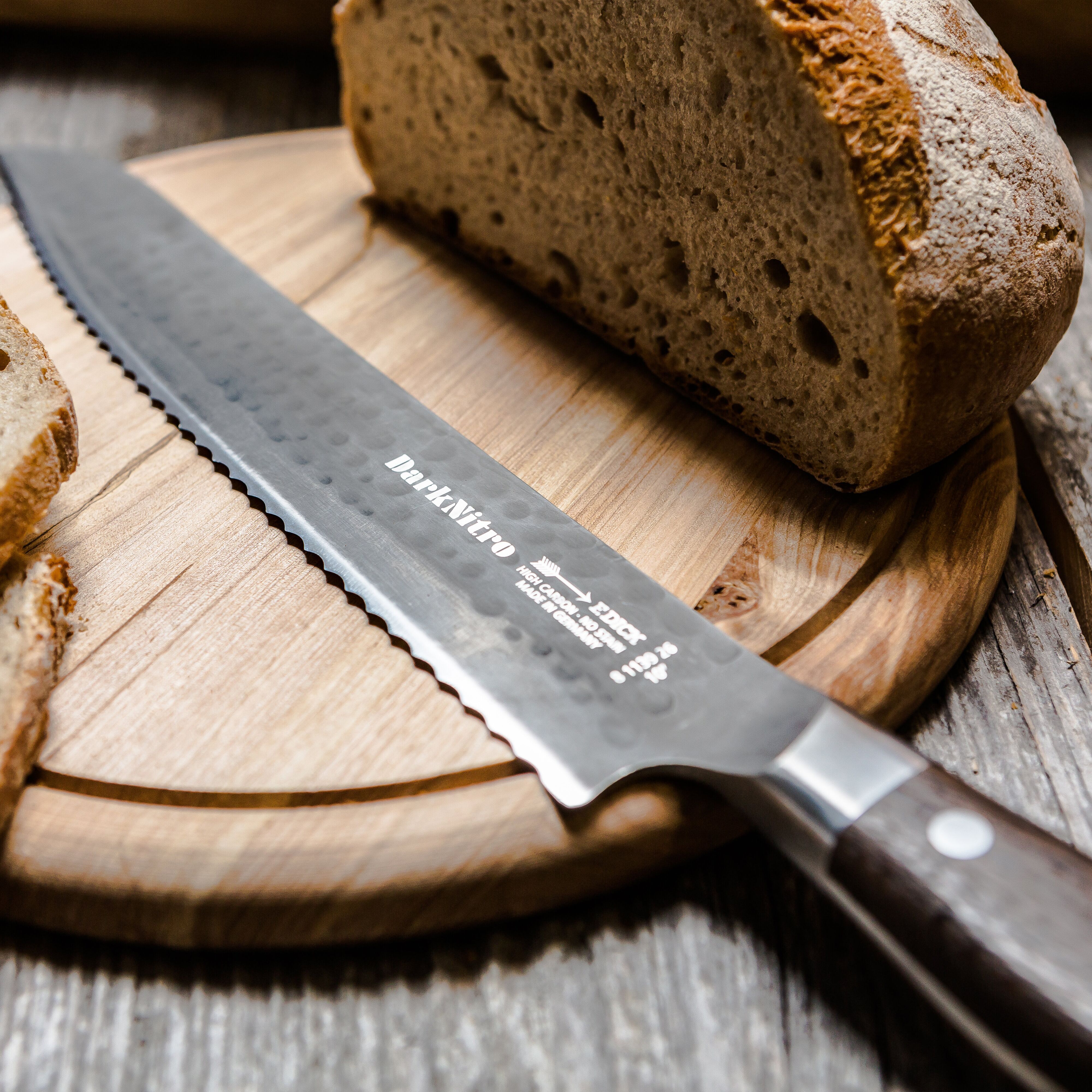 F. DICK | DarkNitro - Brotmesser - mit Wellenschliff - Klinge: 260mm