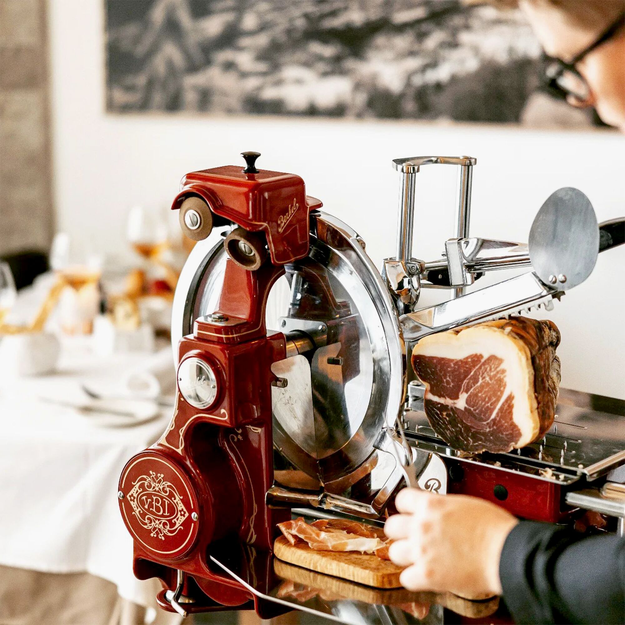 BERKEL | Machine à volant B114 - Lame : Ø 319mm - Rouge - avec socle inclus