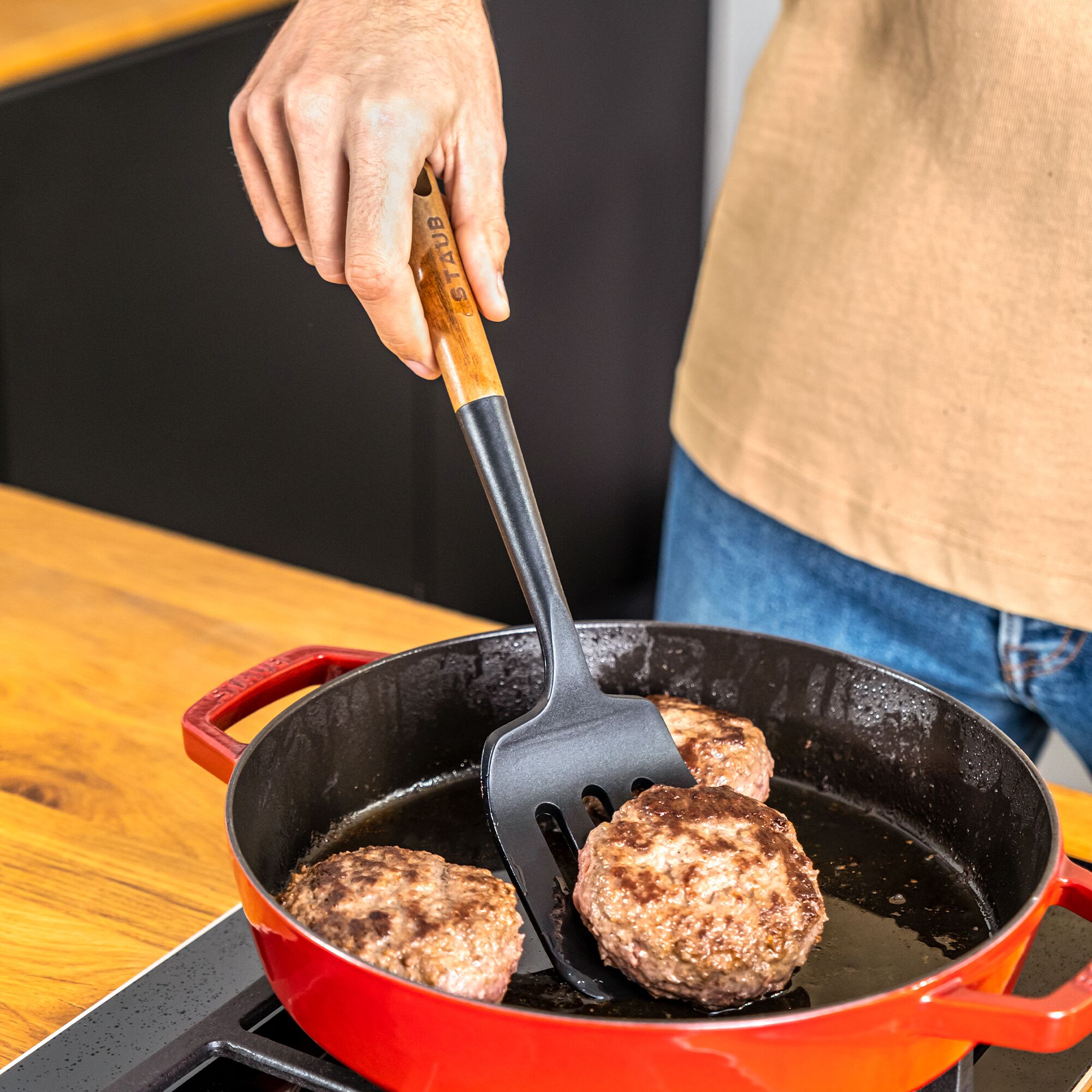 STAUB | Turner Spatula – 31 cm - Silicone - Black - Acacia Wood Handle - Nonstick Safe