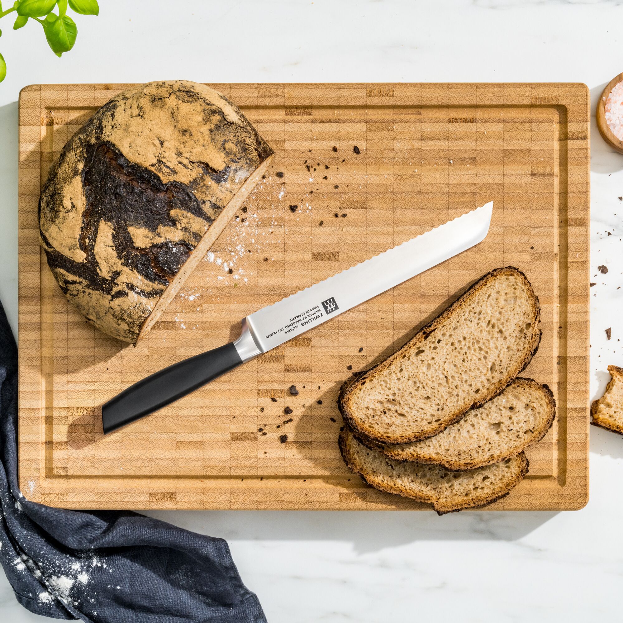 ZWILLING | ALL * STAR - Brotmesser - mit Wellenschliff - Klinge: 200mm - Silber