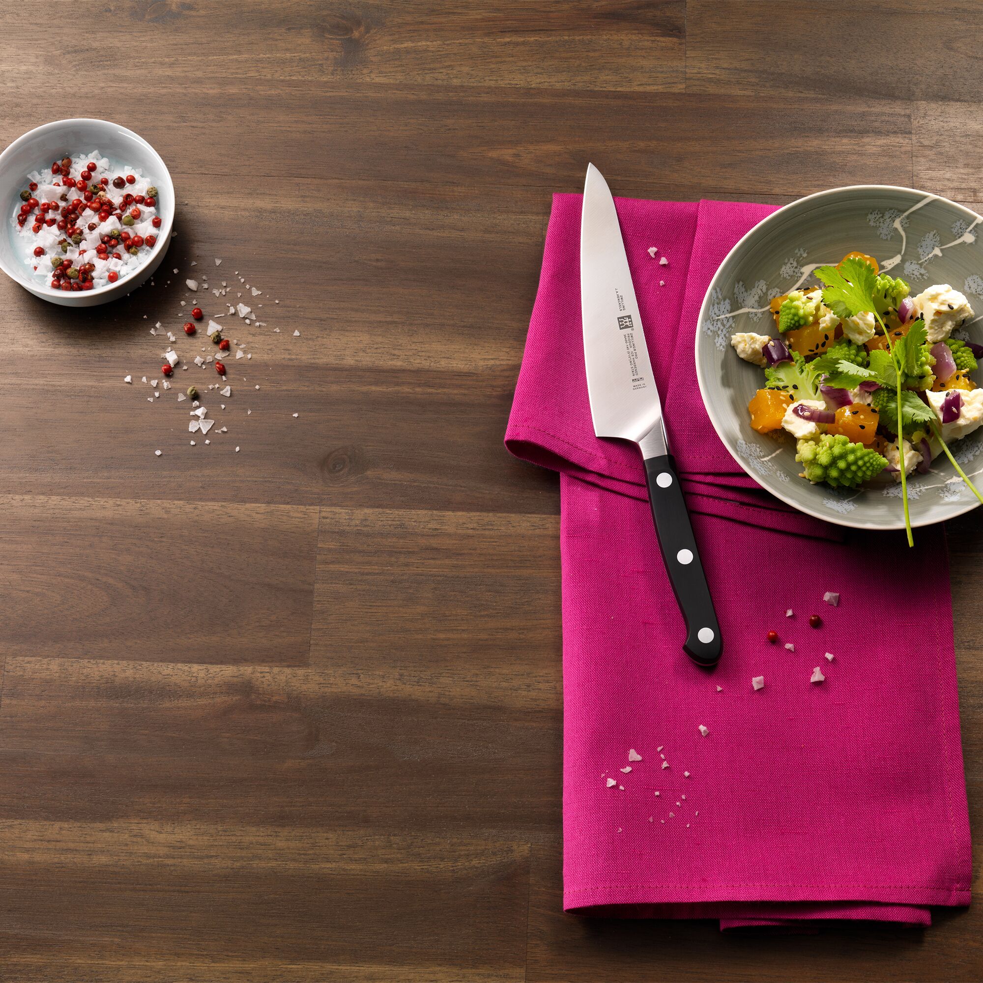ZWILLING | Pro Compact Chef’s Knife – FRIODUR® Ice‑Hardened - 140 mm - Made in Germany