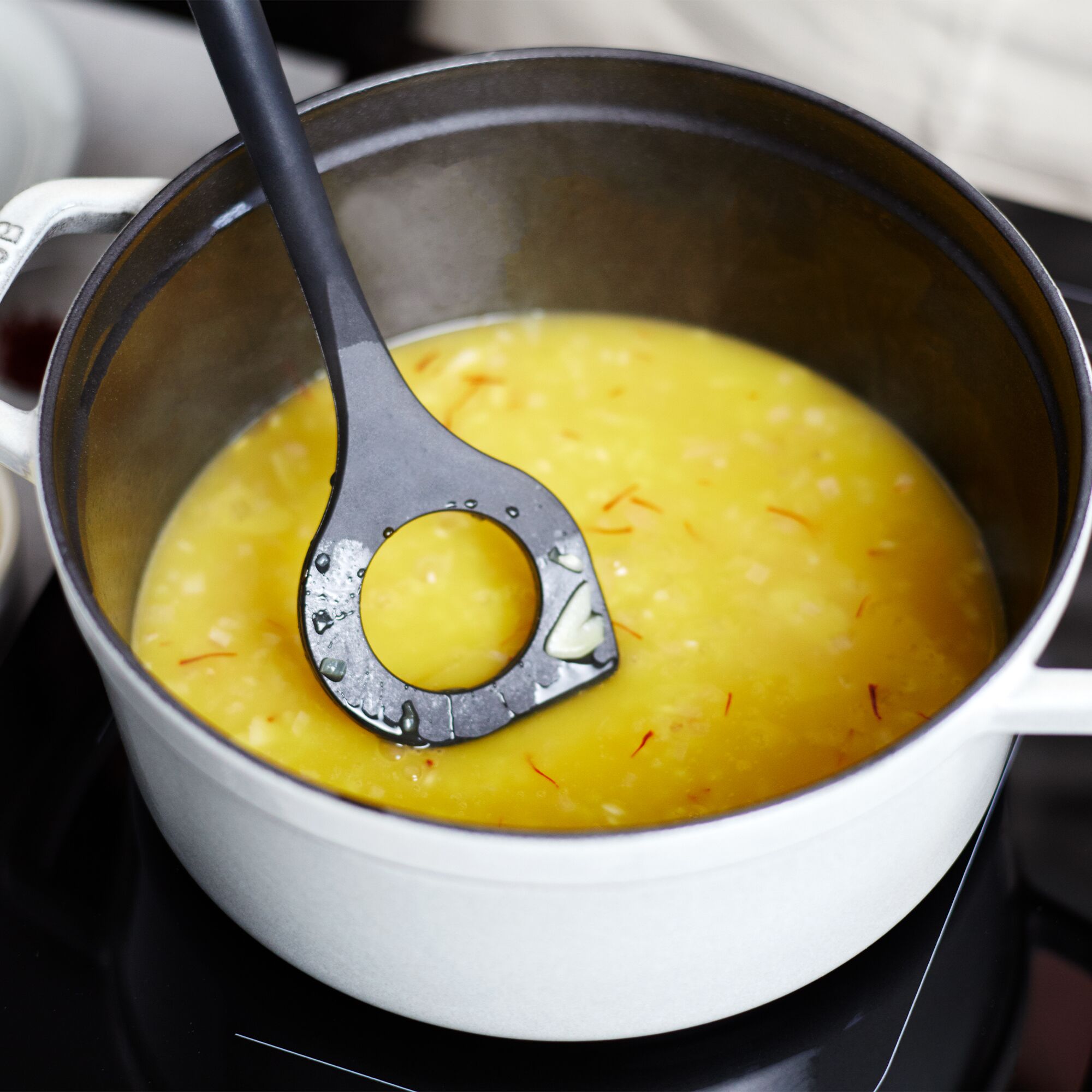 STAUB | Risotto Serving Spoon – Silicone Head - Non-Stick Safe - 31 cm - Acacia Handle