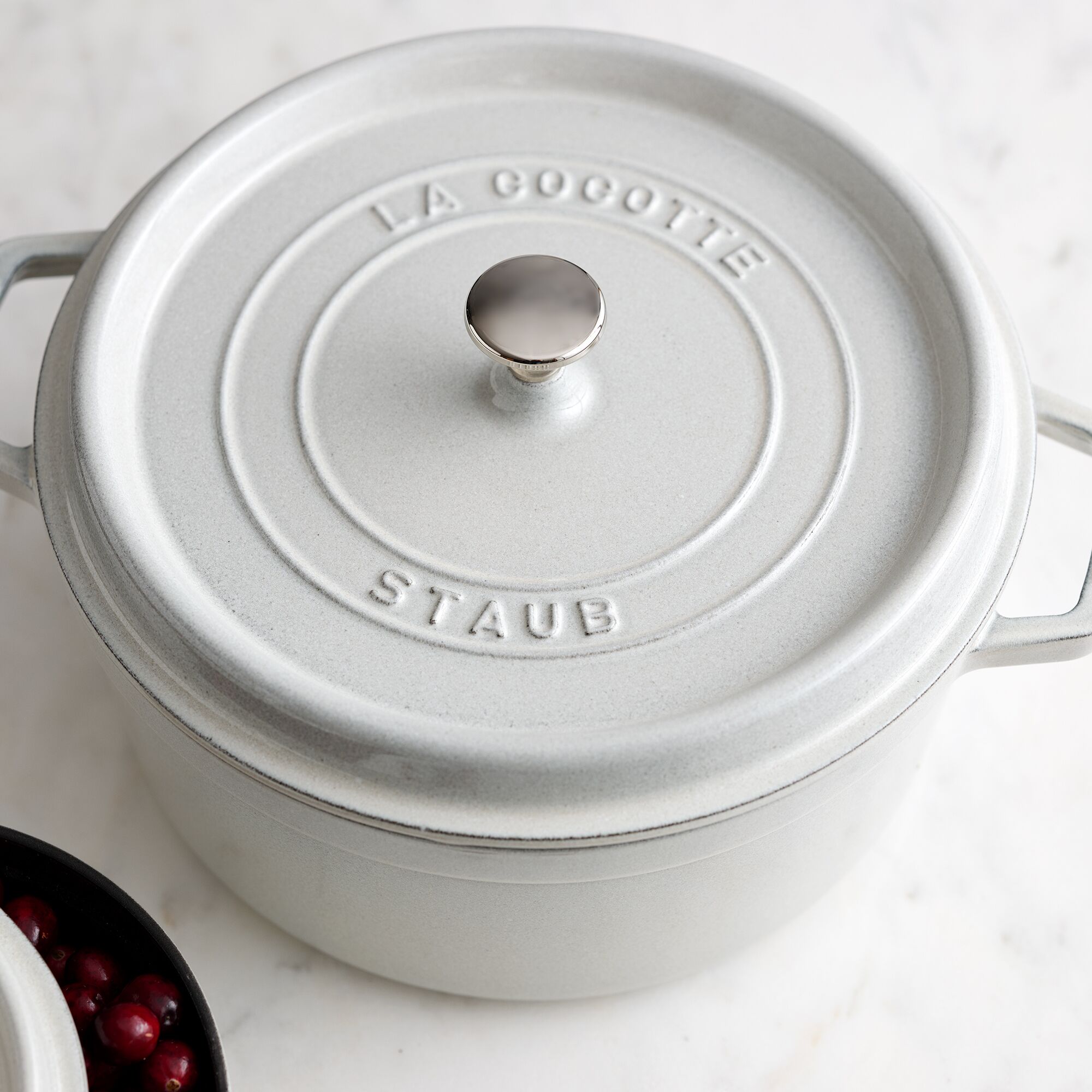 STAUB | LA COCOTTE - Cocotte - Ø 180mm - gjutjärn - vit tryffel