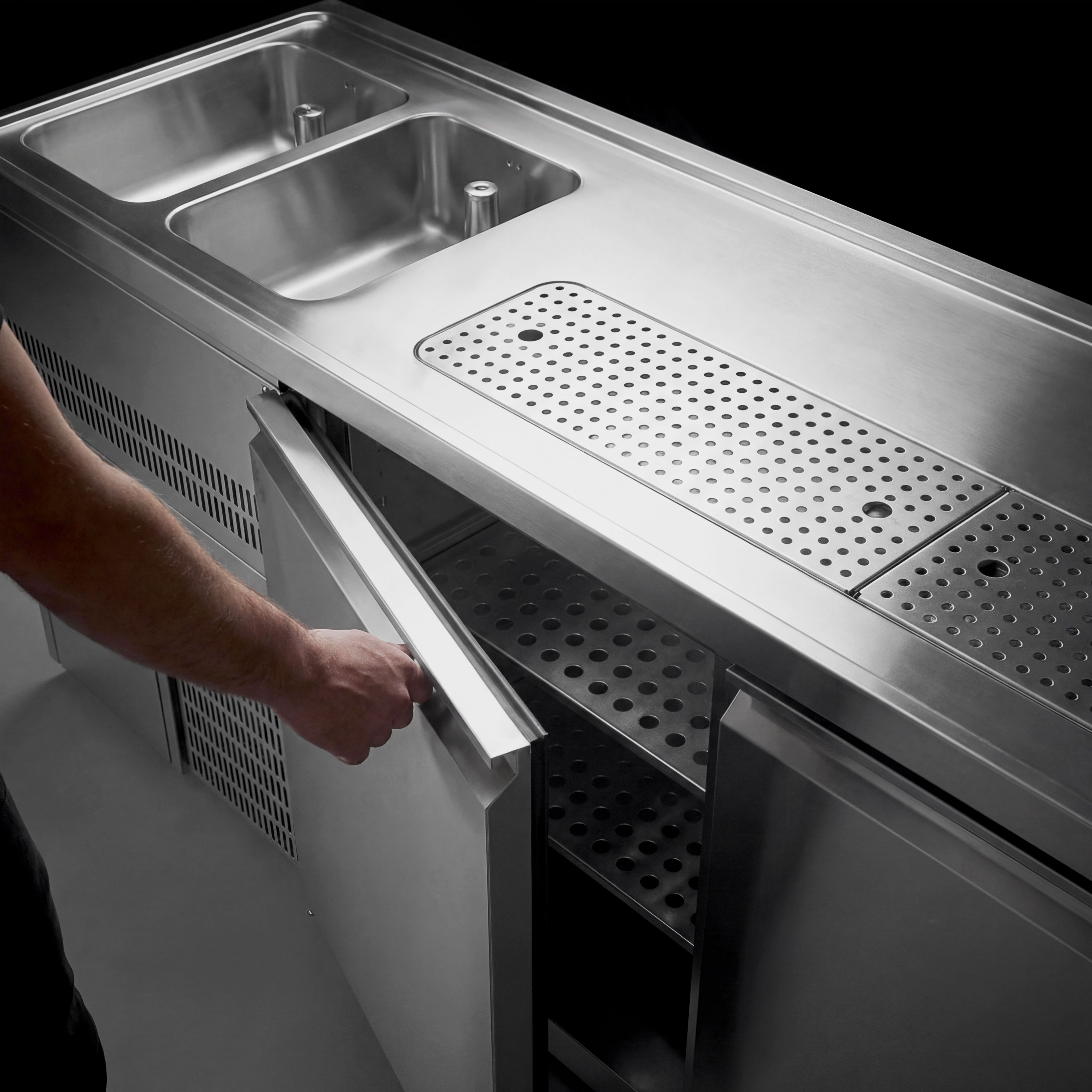 Comptoir de bar réfrigéré Premium PLUS - 2500x700mm - 3 portes	