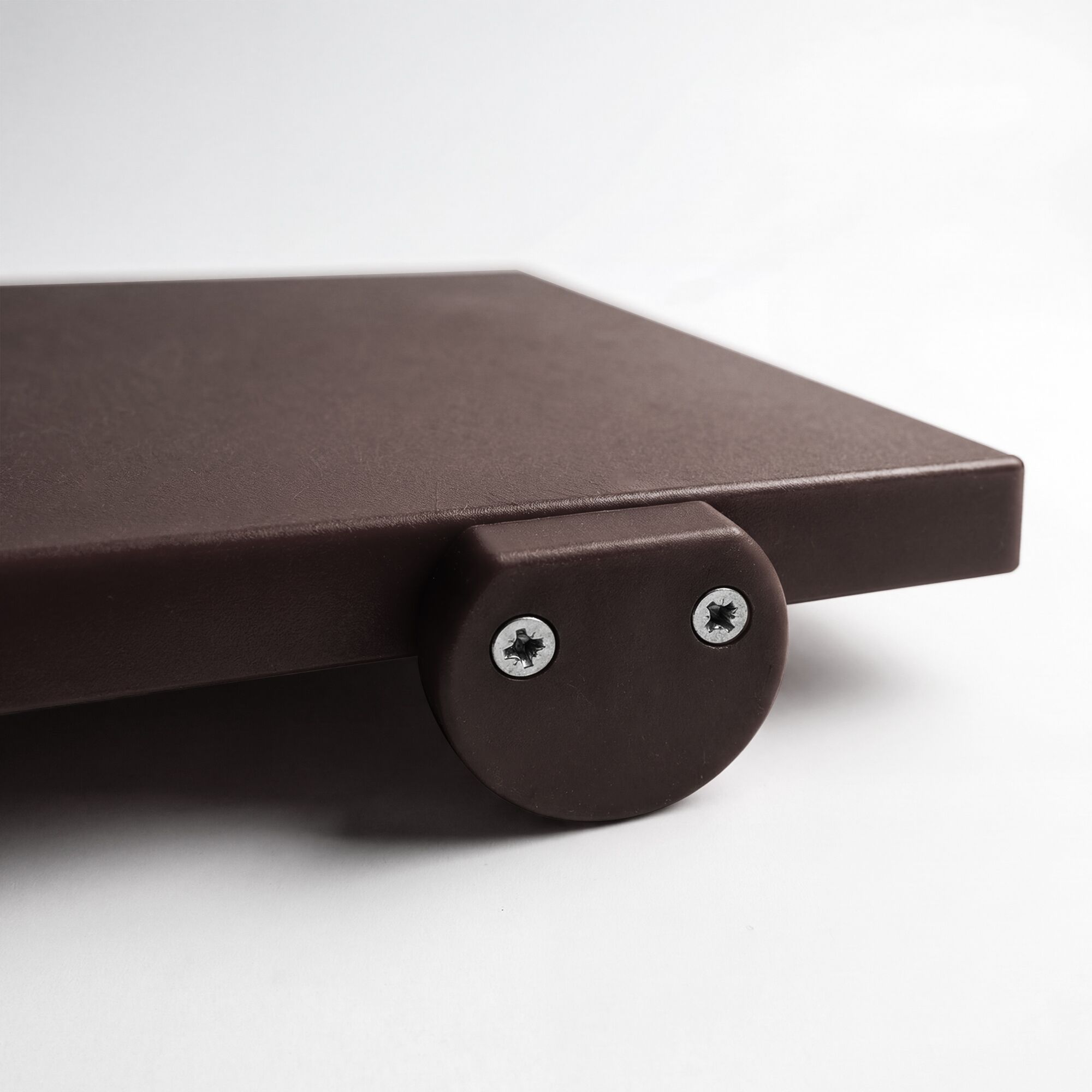 Planche à découper antidérapante avec butées – 300 × 500 mm – conforme HACCP – Marron