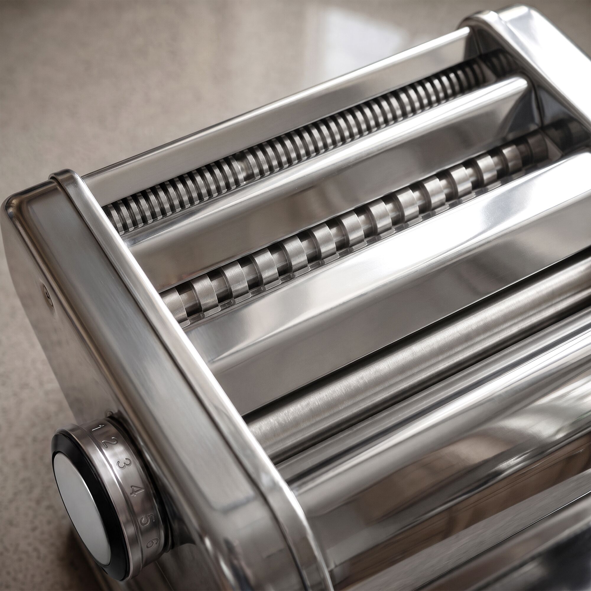 Commercial Electric Pasta Machine – Stainless Steel – 7-Level Dough Thickness Adjustment
