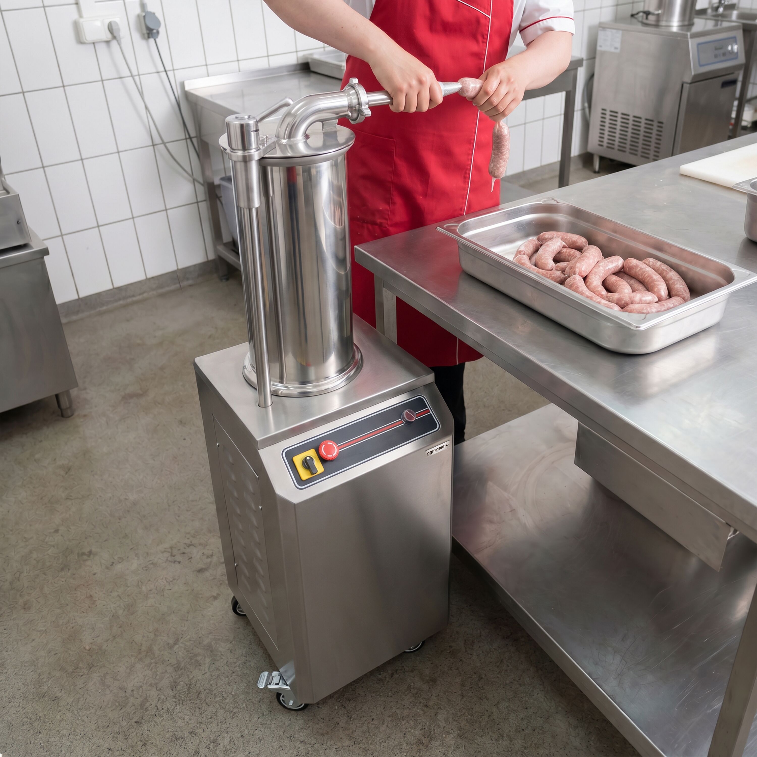 Hydraulische worstenvuller - verticaal - 26l - 1,1kW - RVS - incl. voetpedaal & 3 vulbuizen