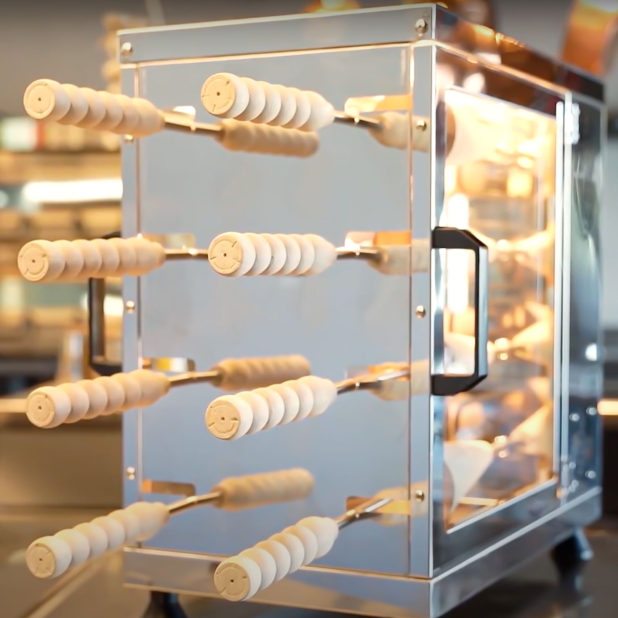 Machine à gâteau cheminée professionnelle - 3,5 kW - sans Rouleaux de cuisson