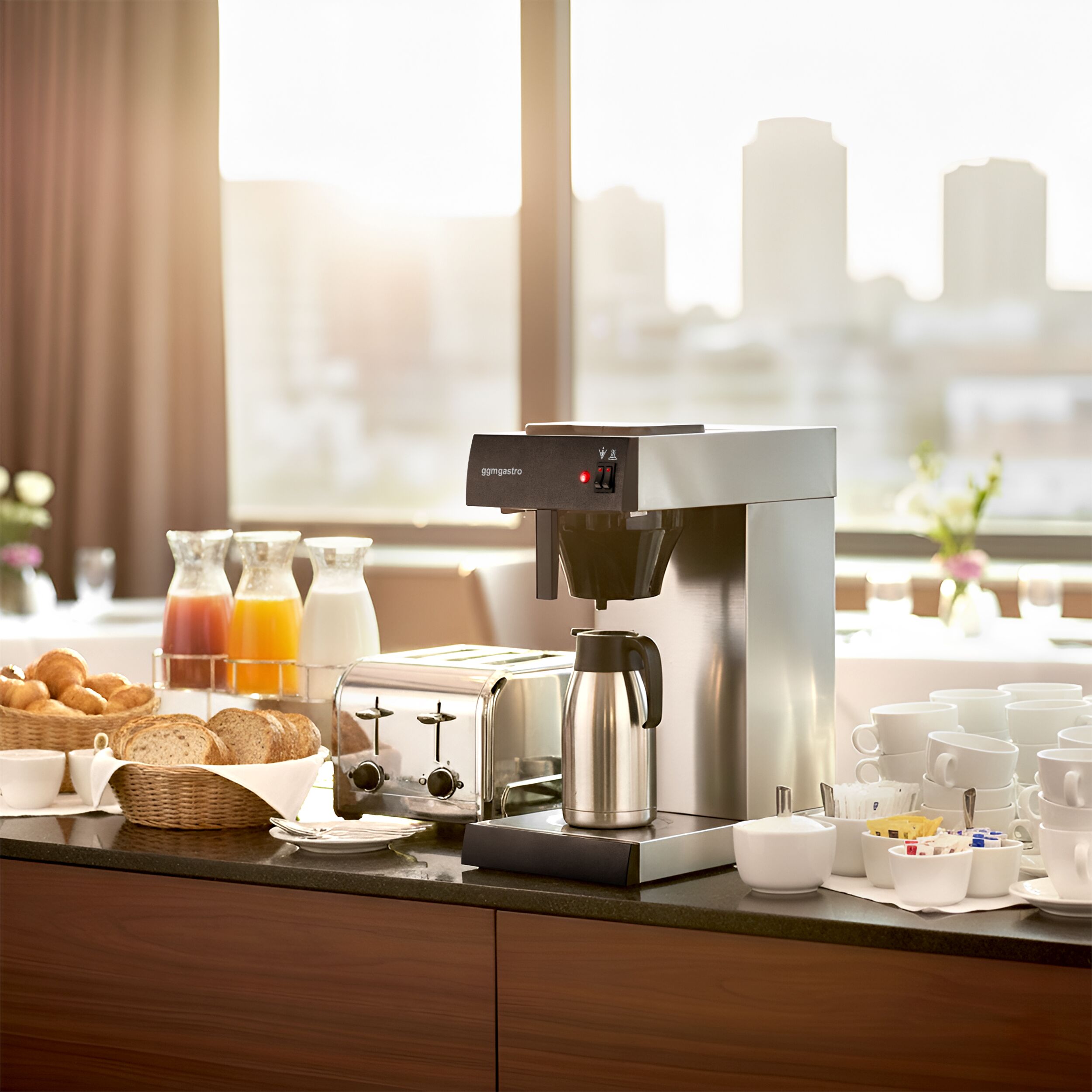 Commercial Filter Coffee Machine - 2.0L - 1.4 kW - with manual fill & hot plate - incl. 1 thermal flask