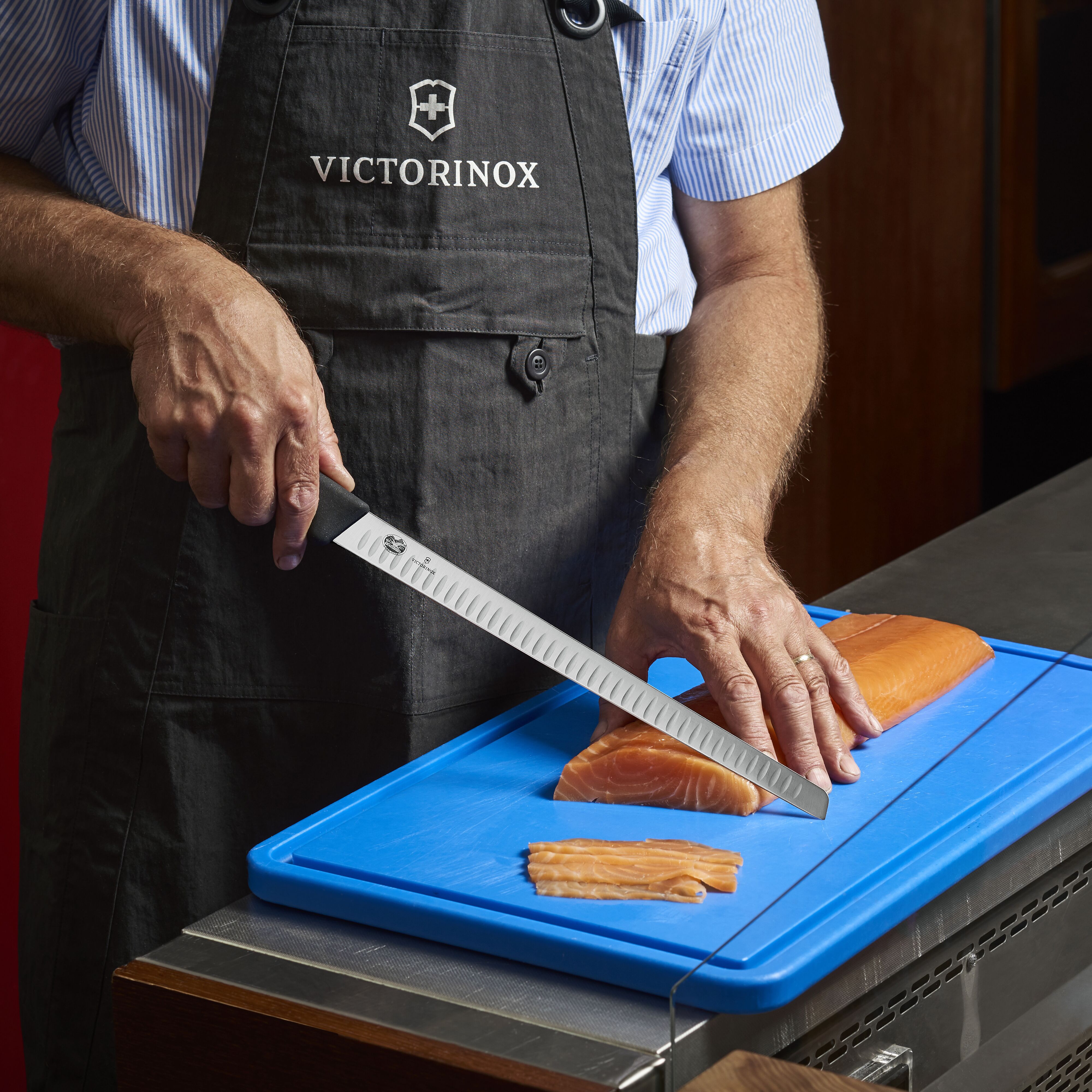 VICTORINOX | FIBROX - Couteau à saumon avec alvéoles - Lame: 300 mm