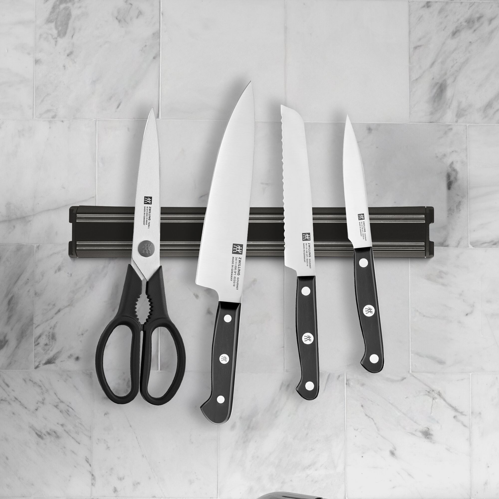 ZWILLING | Wall-Mounted Magnetic Knife Strip – 450mm - Black - Plastic