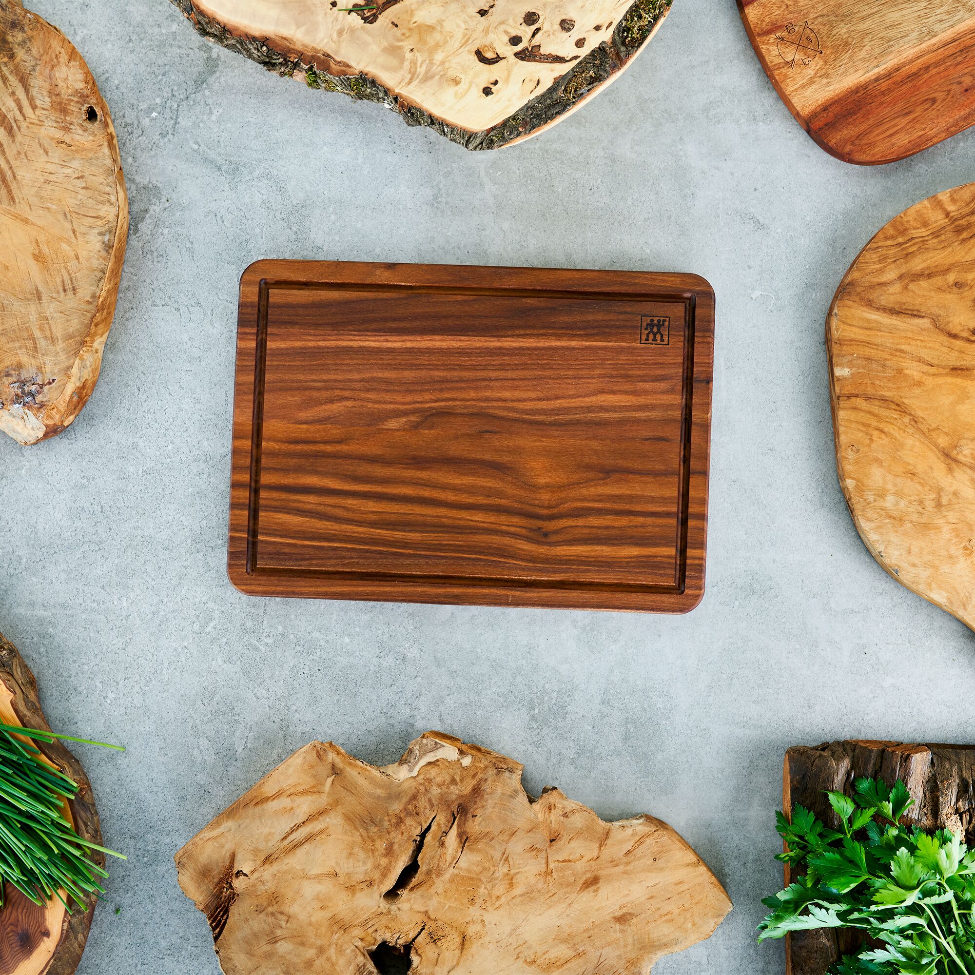 ZWILLING | Walnut Chopping Board with Juice Groove – 350×250 mm - Reversible