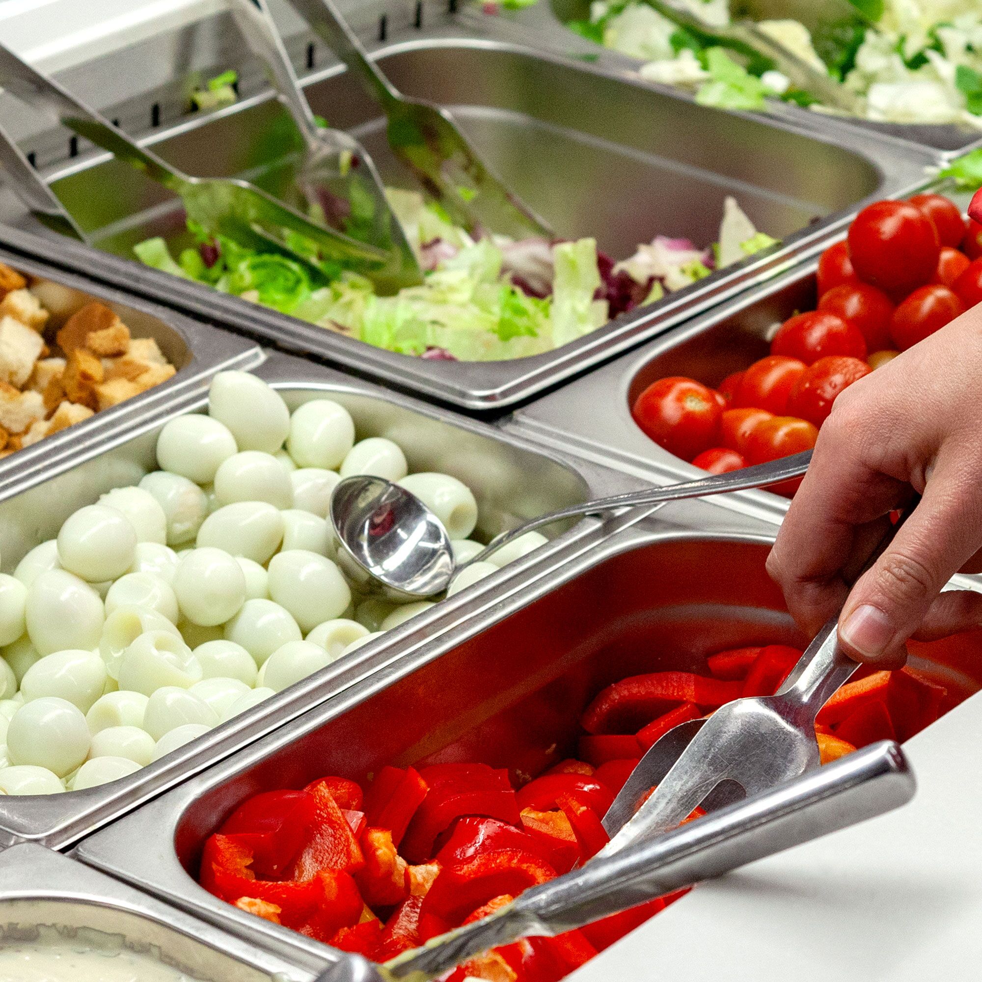 Saladette réfrigérée PREMIUM - 1368mm - 368L - 3 portes - avec vitrine de comptoir pour 4x GN 1/1