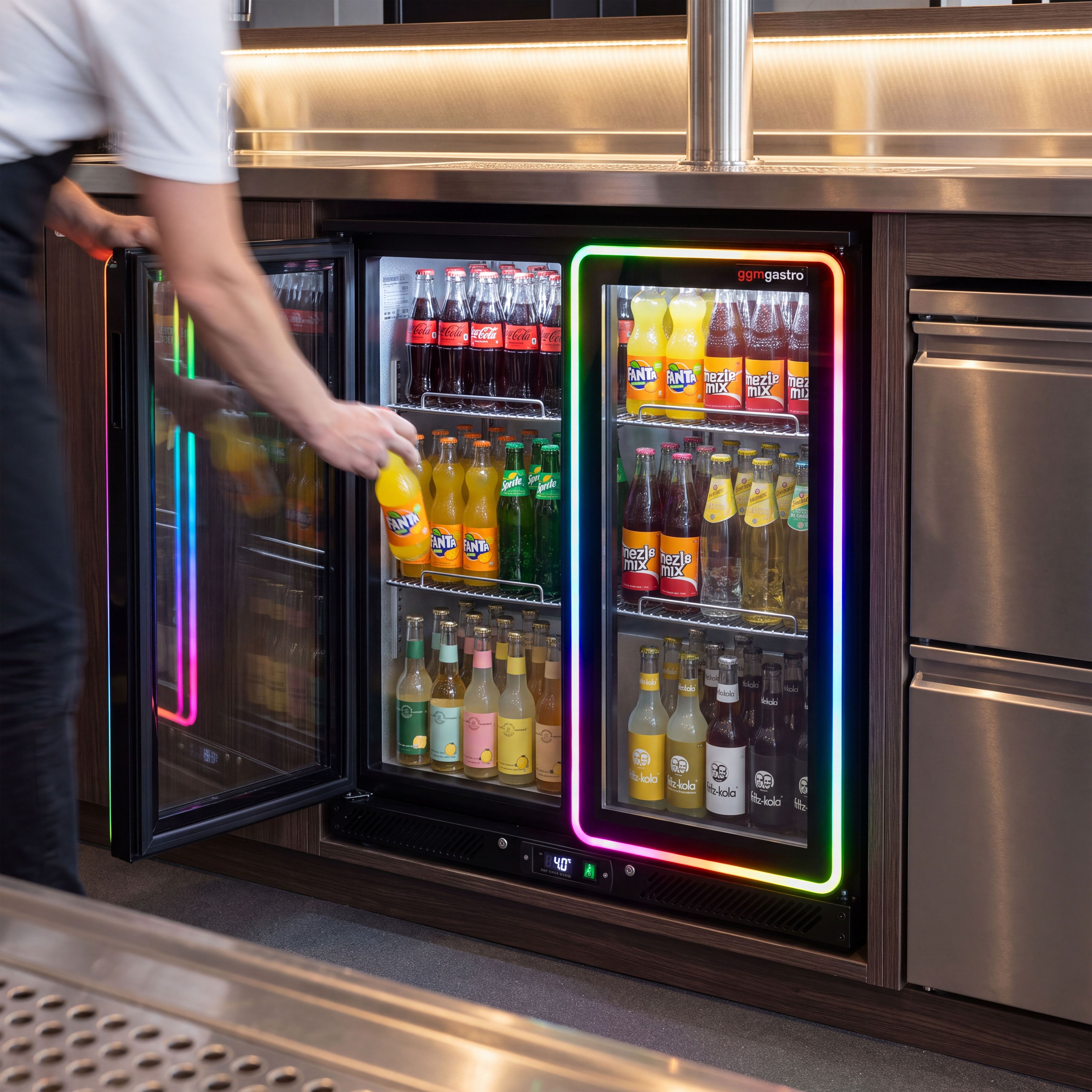Bar fridge – 900mm – 220 litres – with 2 LED glass hinged doors