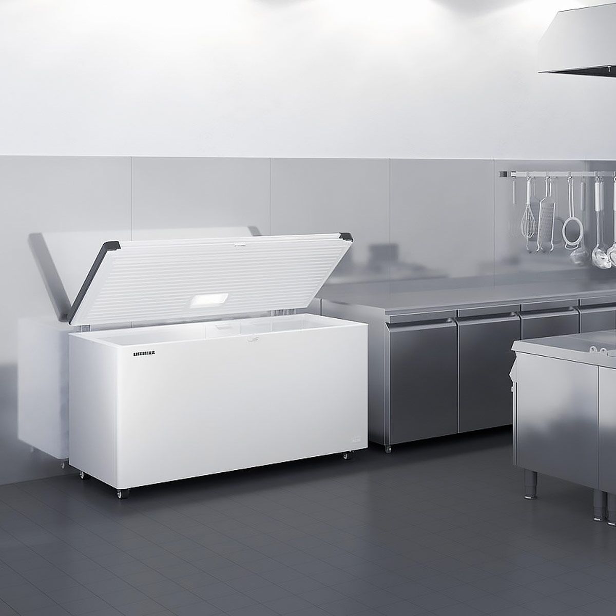 LIEBHERR commercial chest freezer - 1379 x 769 mm - 404 litres - plastic lid