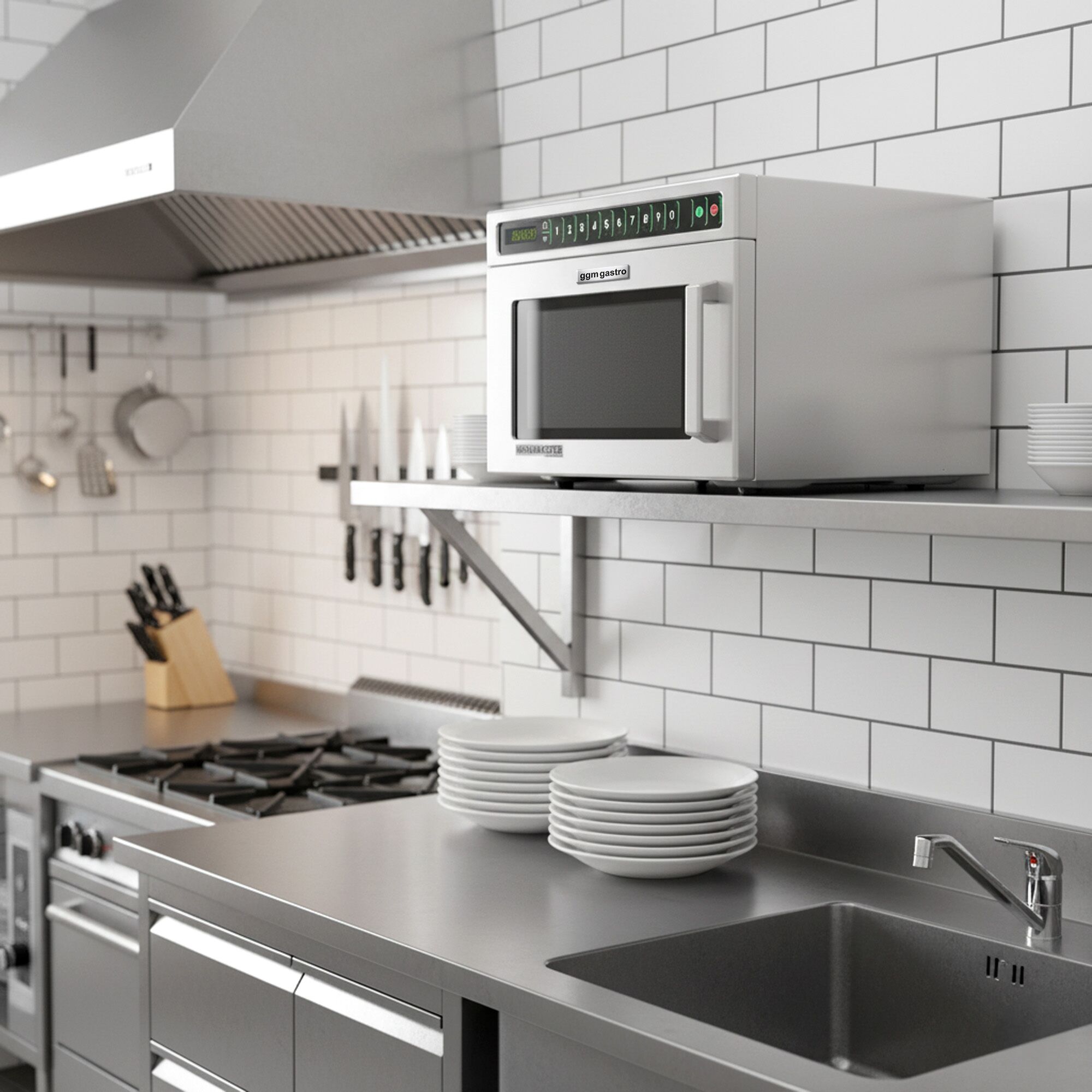 Micro-ondes automatique – 17 litres – 1,4 kW – Numérique
