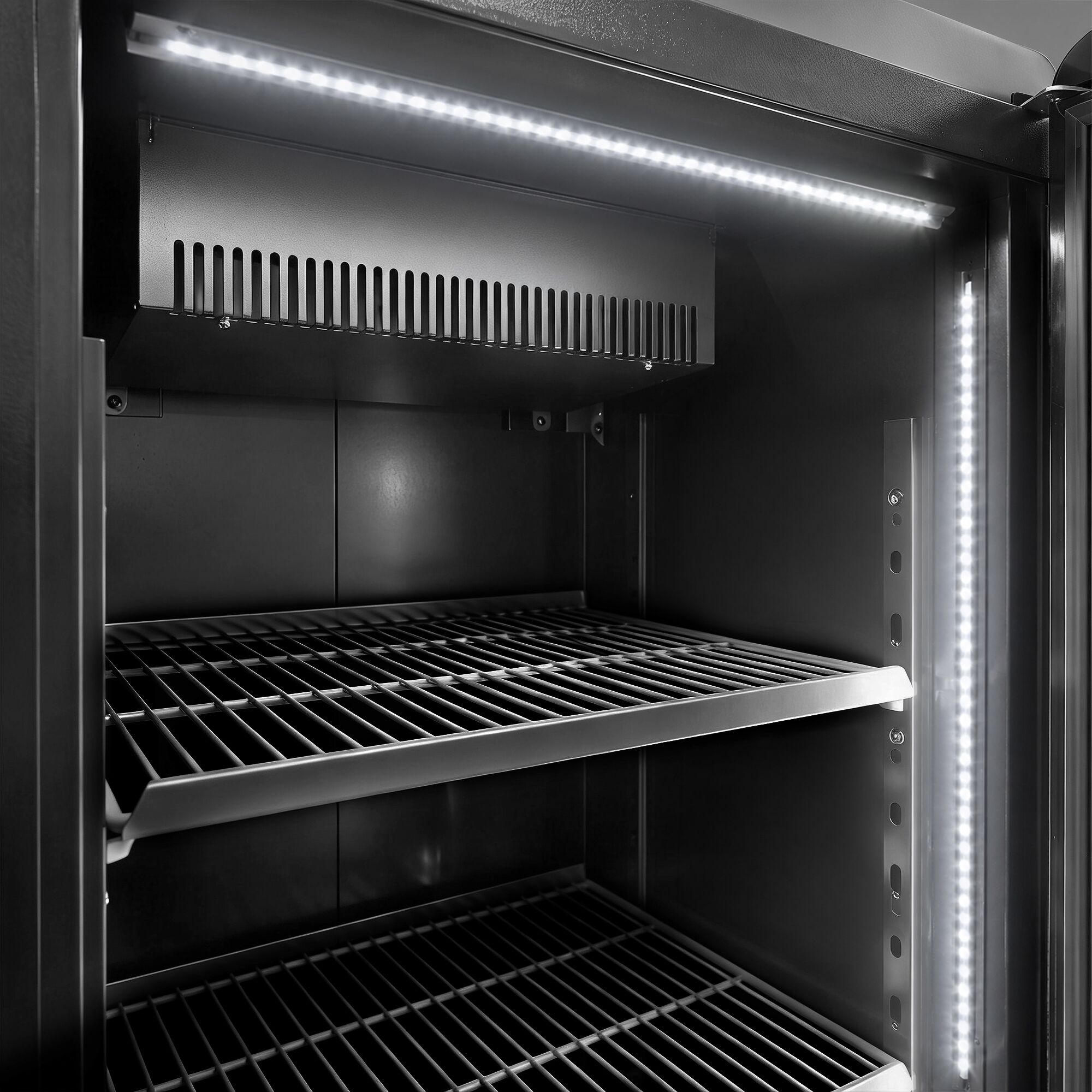 Vitrine réfrigérée à boissons - 670mm - 560 L - porte vitrée sans cadre - 1 porte vitrée - éclairage LED RGB - thermostat numérique - Noir - +2 à +8 °C