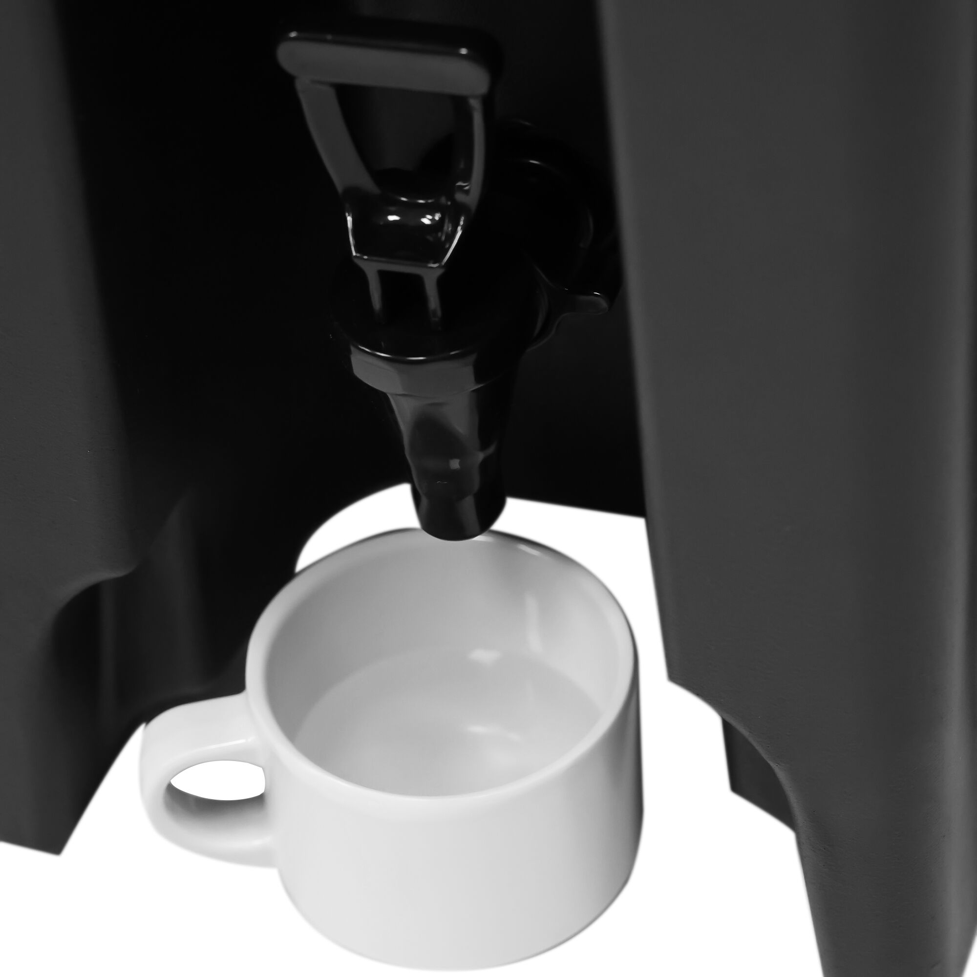 Thermo Getränkebehälter mit Hahn - 40 Liter - schwarz