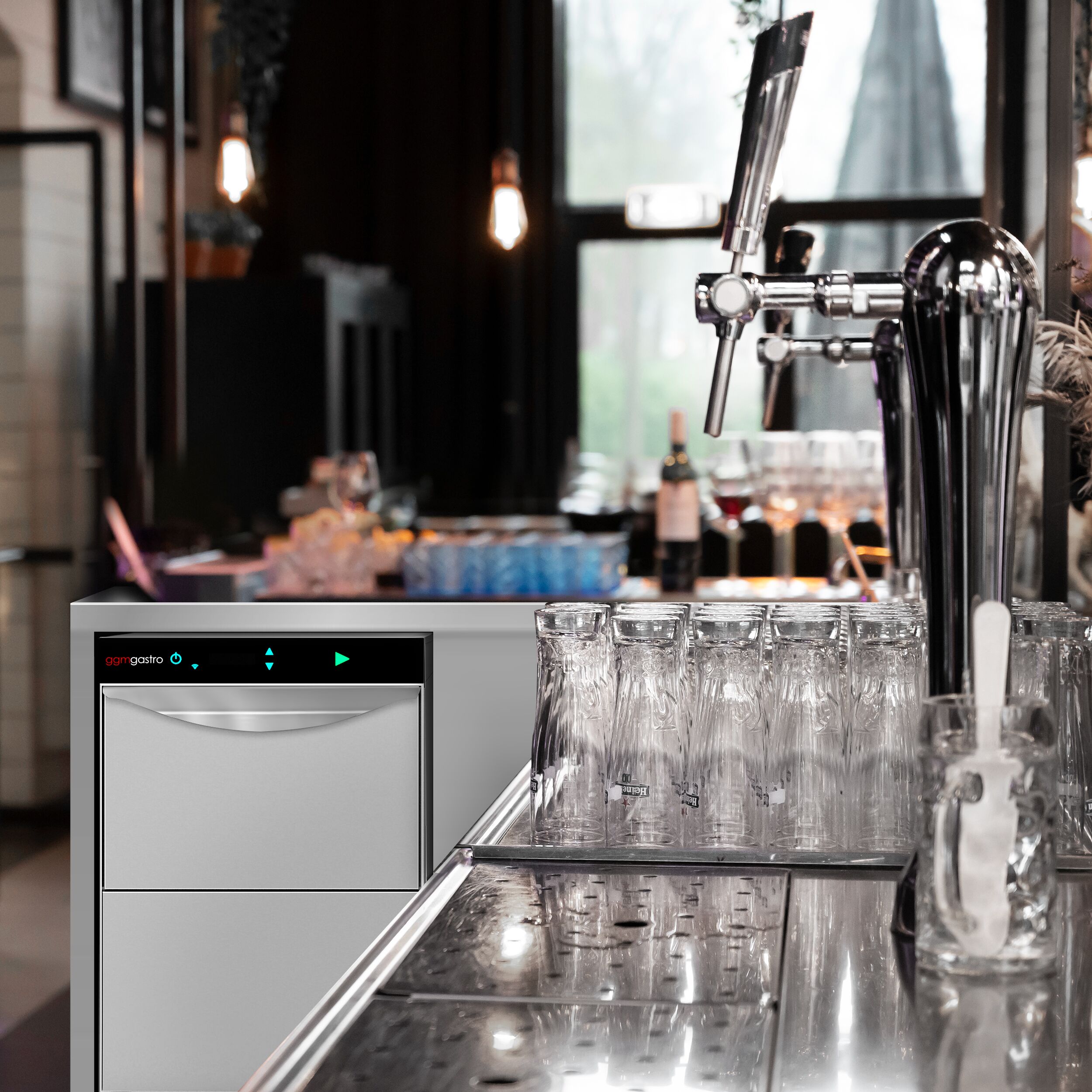Lave-verres professionnel à double paroi - Mécanique - 2,97kW - avec pompes à détergent, de liquide de rinçage et de vidange