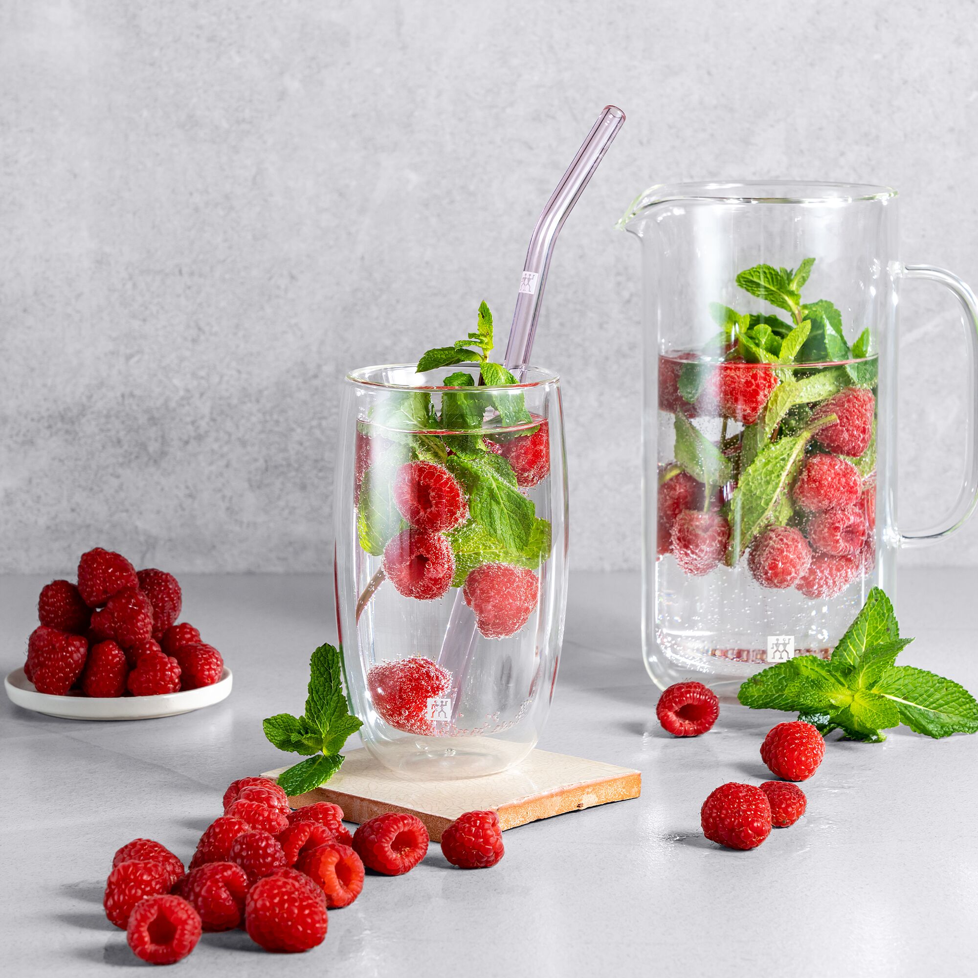 ZWILLING | Sorrento Coloured Glass Straw Set – 4x straws + brush - borosilicate - hot & cold