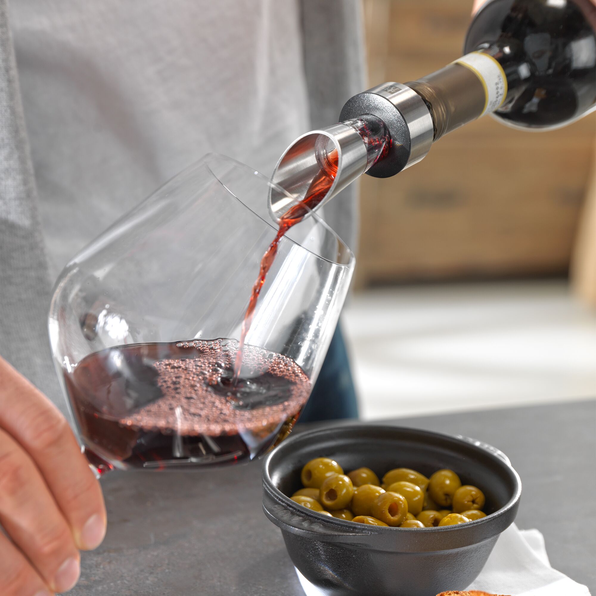 (1 piece) ZWILLING | Sommelier Wine Aerator & Pourer with Stopper – 18/10 Stainless Steel – Spiral Vent, Drip‑Free