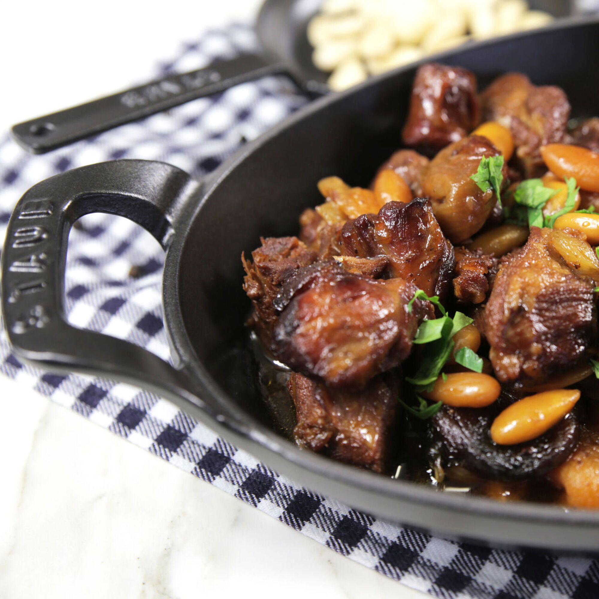 STAUB | SPECIALITIES - Ugnsform - oval - 320 mm - gjutjärn - svart