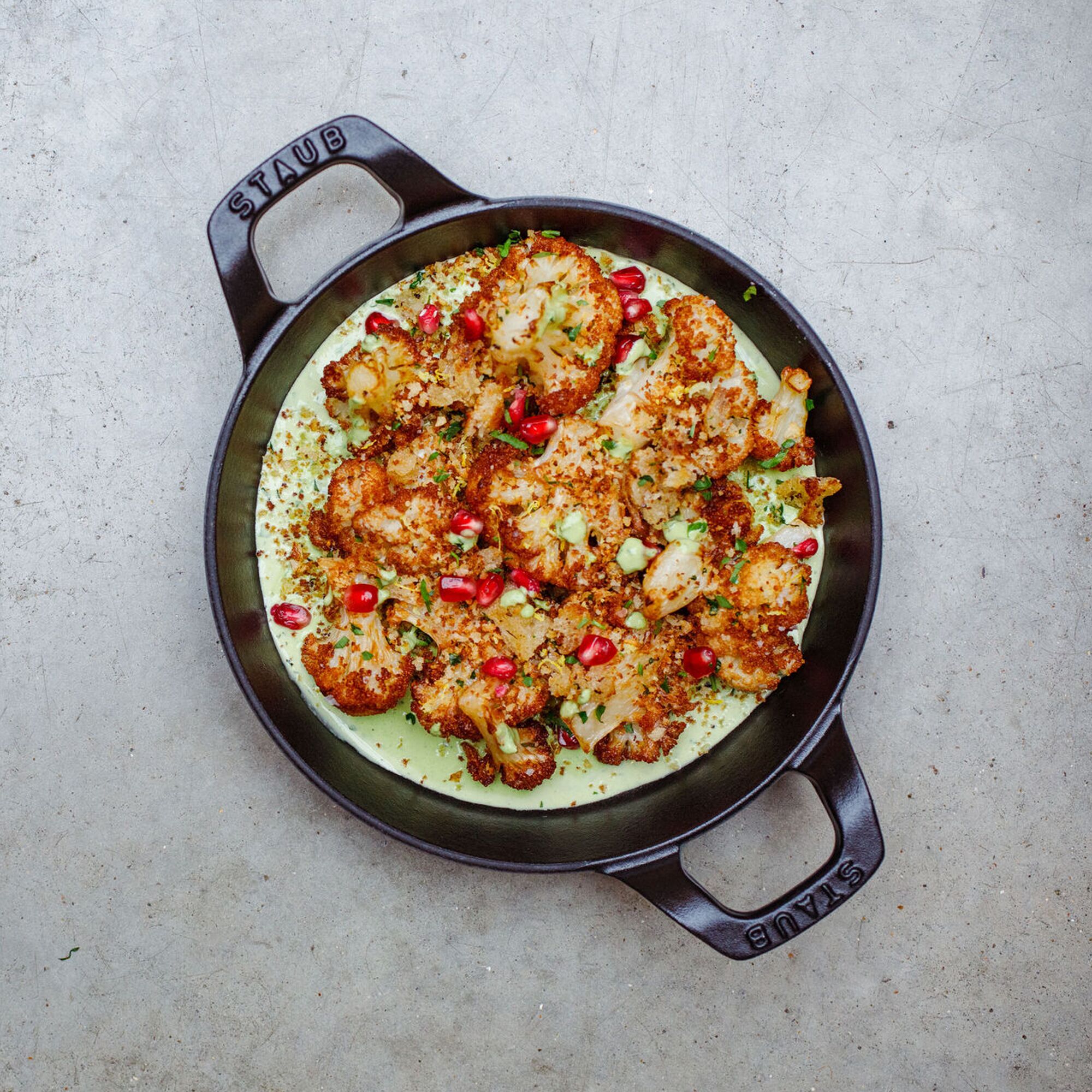 STAUB | Round Cast Iron Baking Dish – Ø 16 cm - Black - Stackable, Grill/Oven