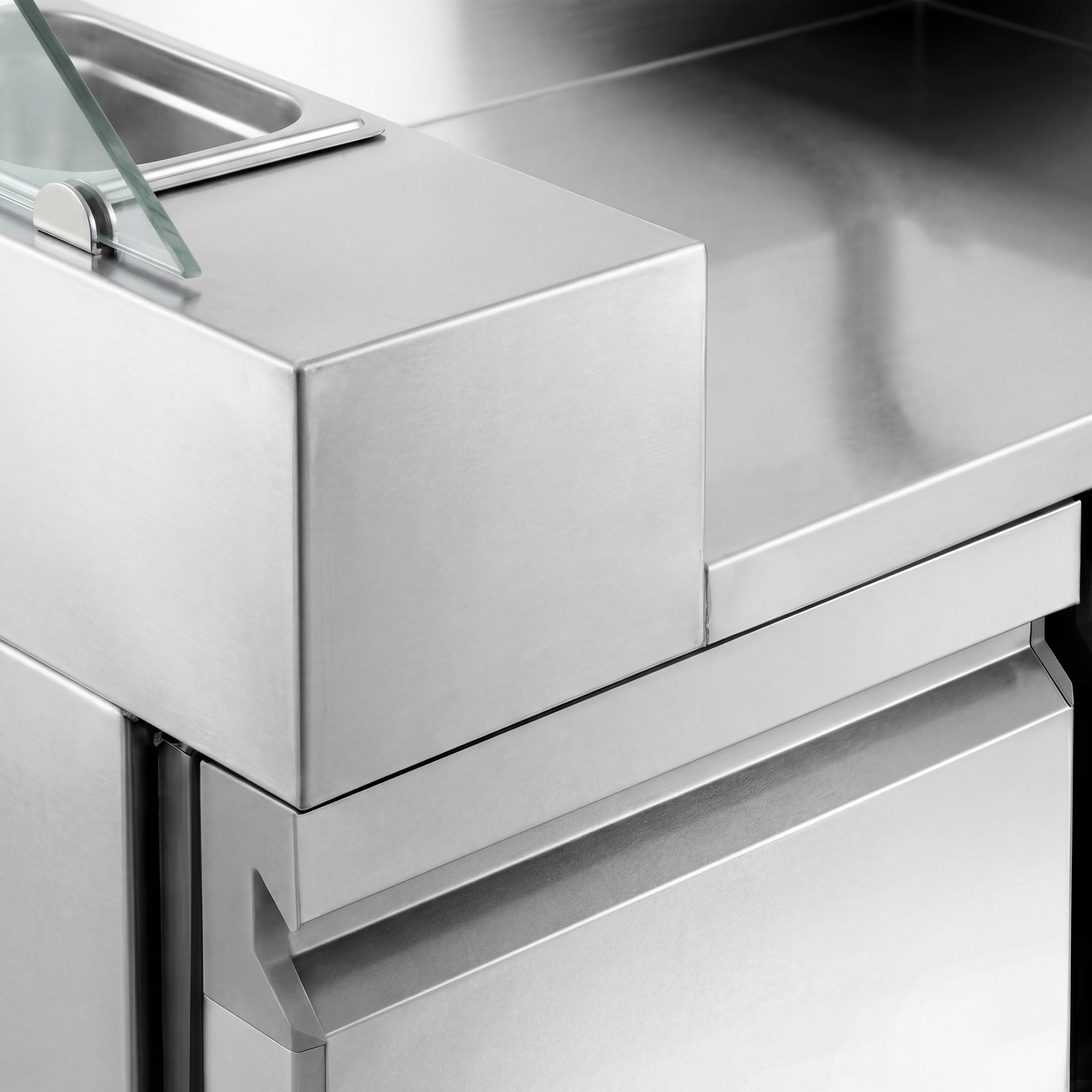 Saladette Kompakt - 1210x700 mm - glasöverdel - inbyggd kylränna - 4 lådor - för 9x GN 1/6 - inkl. Korvgrill/Hot dog‑grill & -värmare