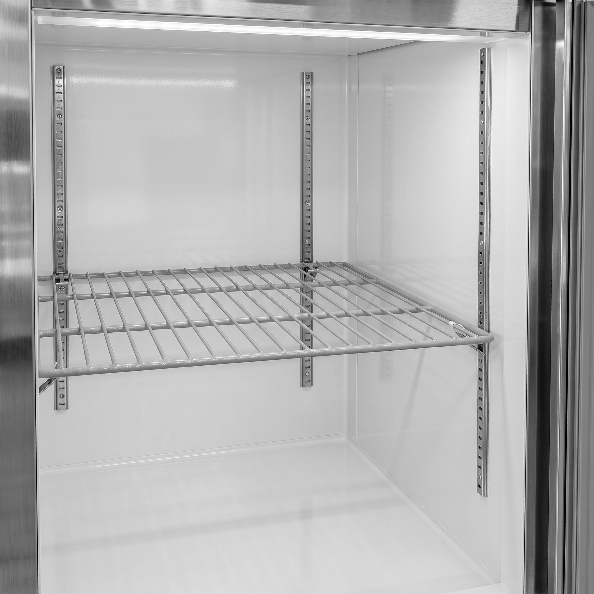 Commercial Upright Fridge – Stainless Steel ECO – GN 1/1 – 1700 Litres – with 4 Half Doors