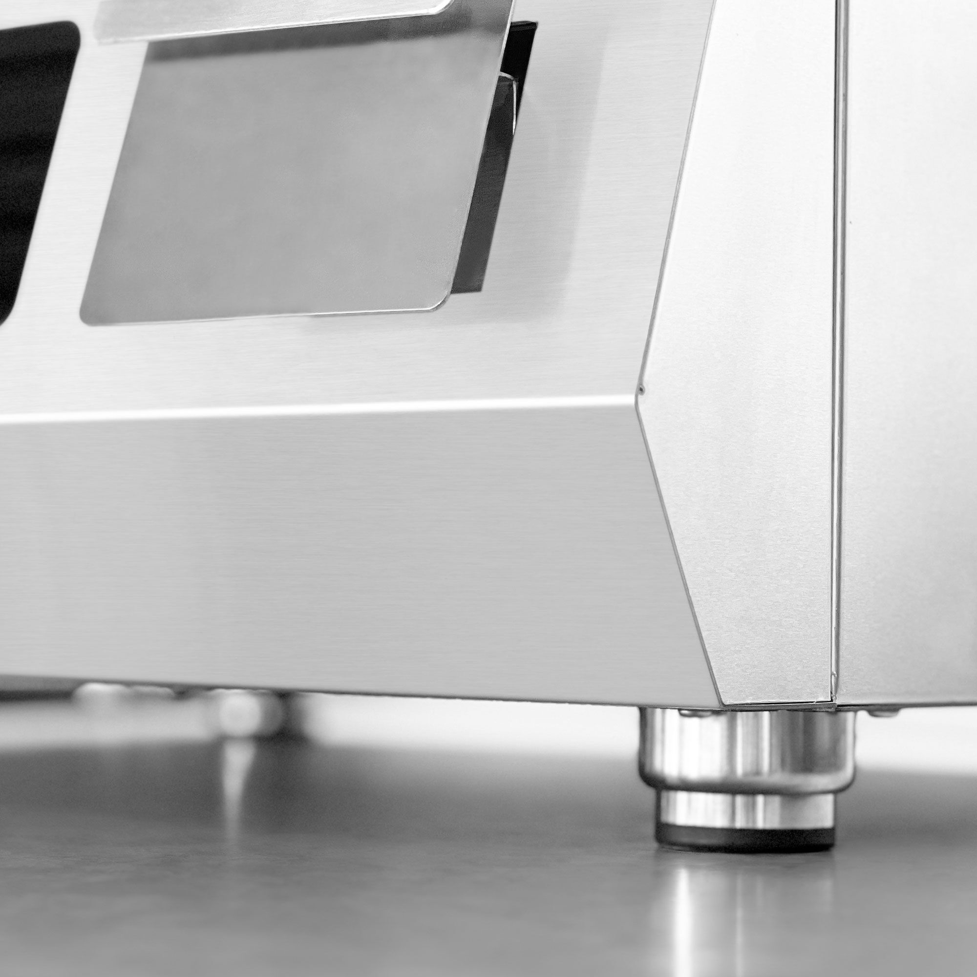 Commercial Induction Griddle - with Digital Controls - 5.0kW - Smooth Plate - Cooking area: 360x240mm