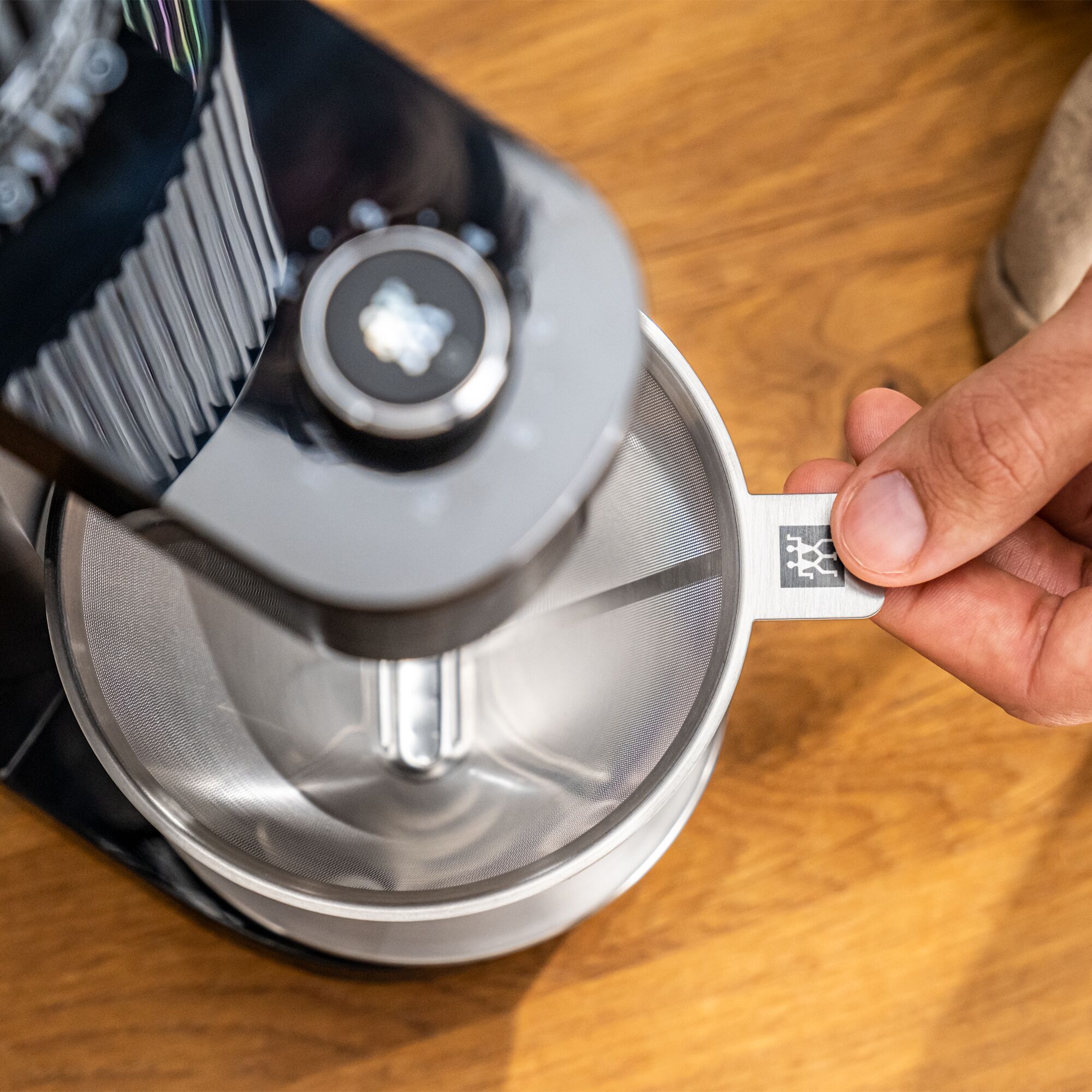 ZWILLING | Reusable Pour Over Coffee Filter – 18/10 Stainless Steel - Reusable - 1–4 Cups - Ø 10 cm
