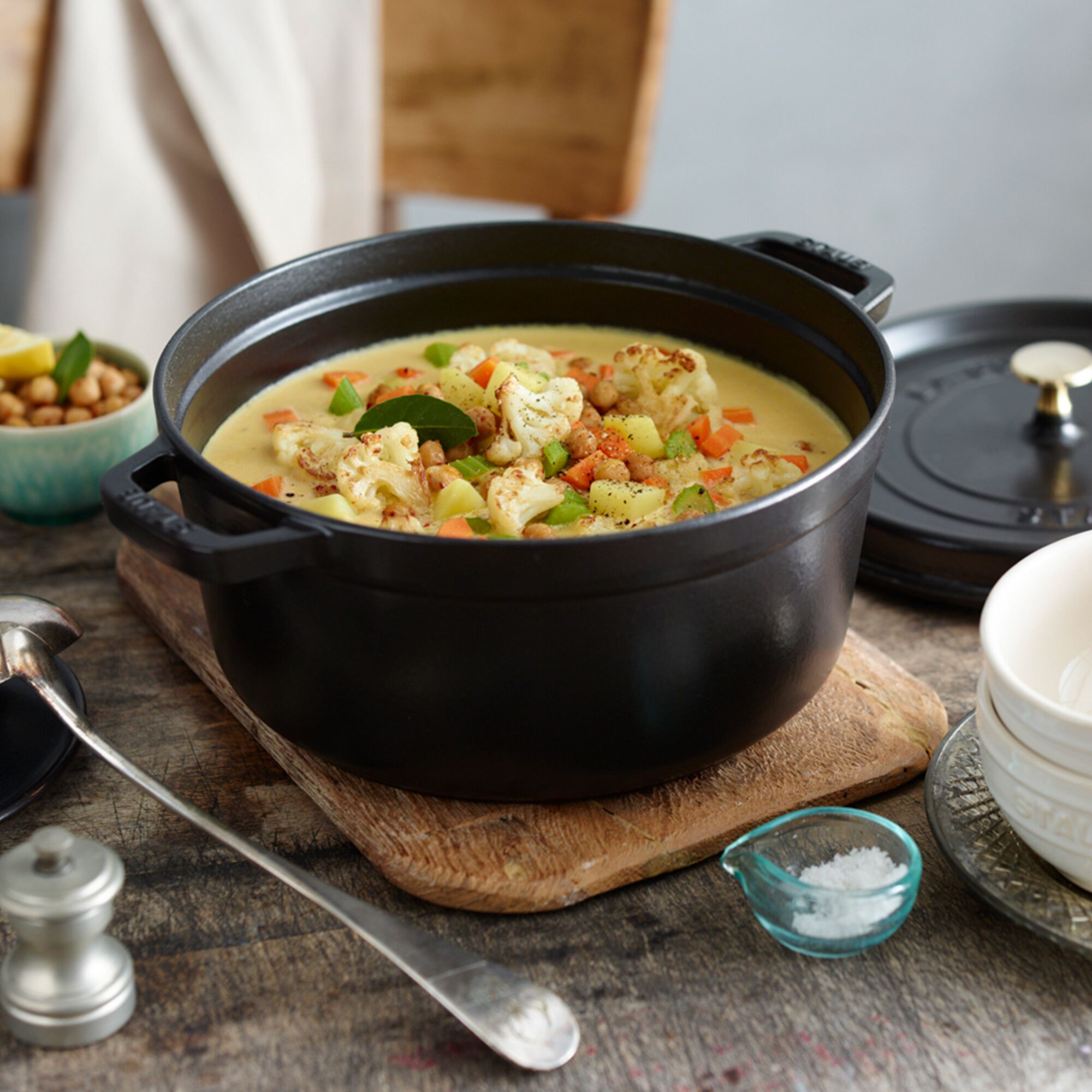 STAUB | LA COCOTTE - Cocotte - Ø 260mm - Gjutjärn - Svart