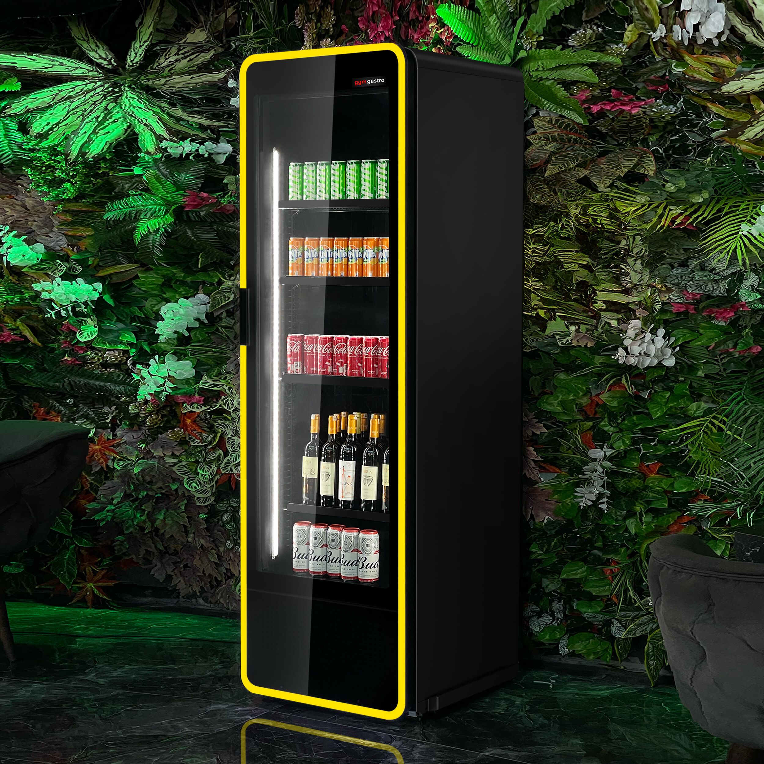 Commercial Beverage Display Fridge - 670mm - 550 Litres - 1 hinged glass door - LED lighting - Temperature range 1 to 7 °C - Black