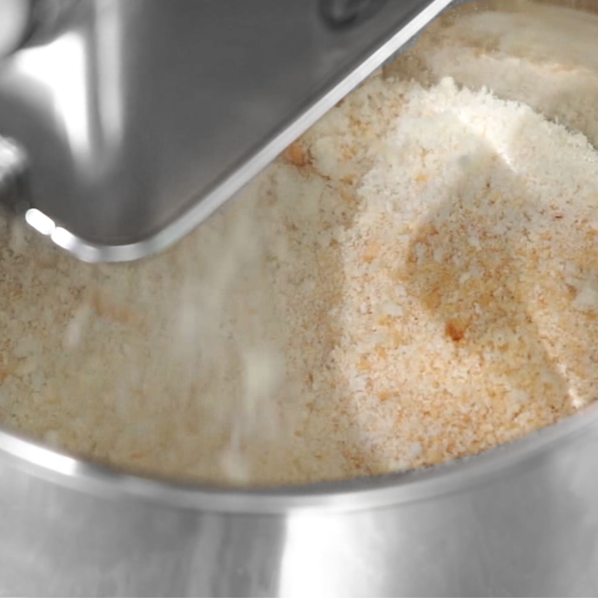 Râpe à parmesan / fromage à pâte dure - 550 watts - capacité : 40 kg/h