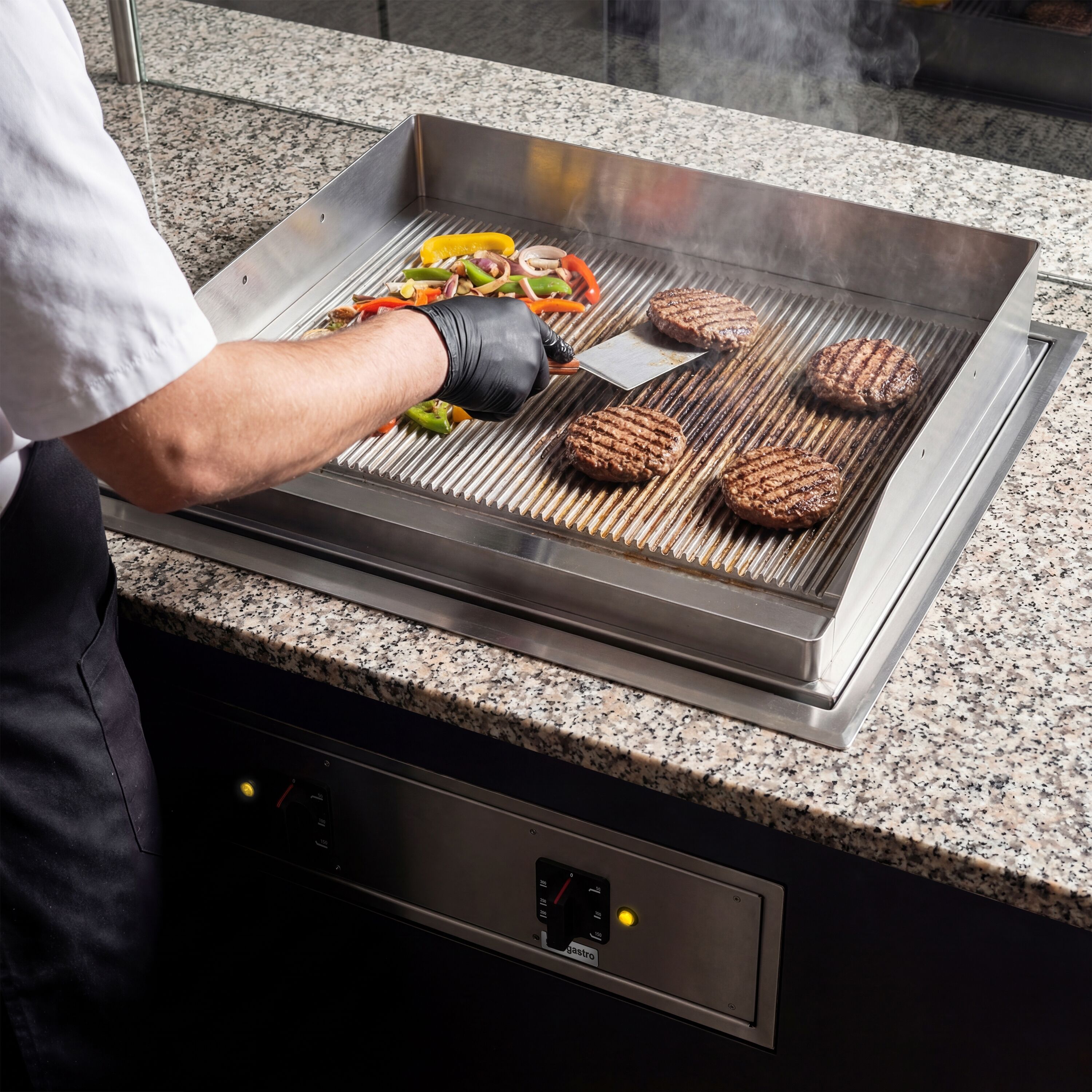 Plancha électrique - plaque acier - 9,0 kW - Rainurée - Surface de cuisson : 693x484mm