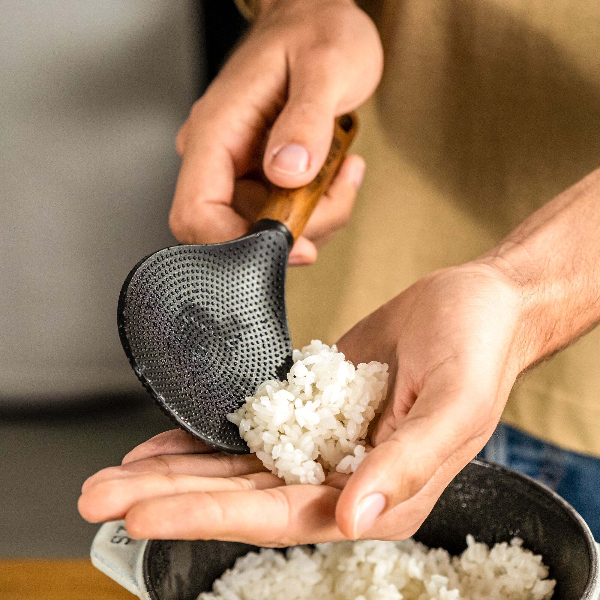 STAUB | Rice Serving Spoon – Silicone Head - Acacia Wood Handle - Non-Stick Safe - 22 cm - Black