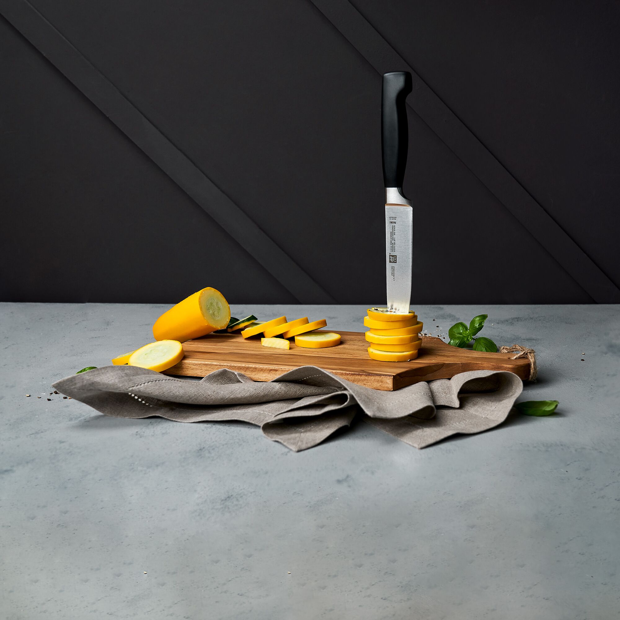 ZWILLING | Four Star Meat Carving Knife – 16 cm blade - plain edge - for raw, roasted & cooked meat - FRIODUR ice-hardened