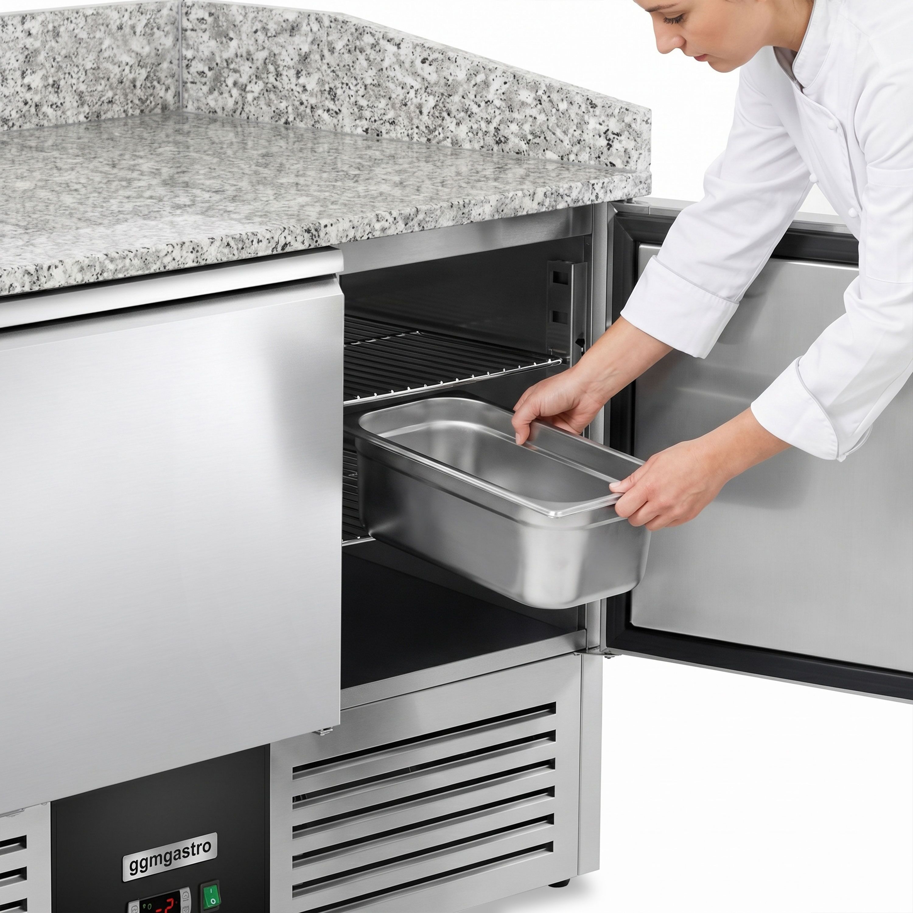 Banco pizza refrigerato PREMIUM - 1400x700mm - con 3 porte - piano in granito - con vetrina ingredienti refrigerata superiore - 6x GN 1/4