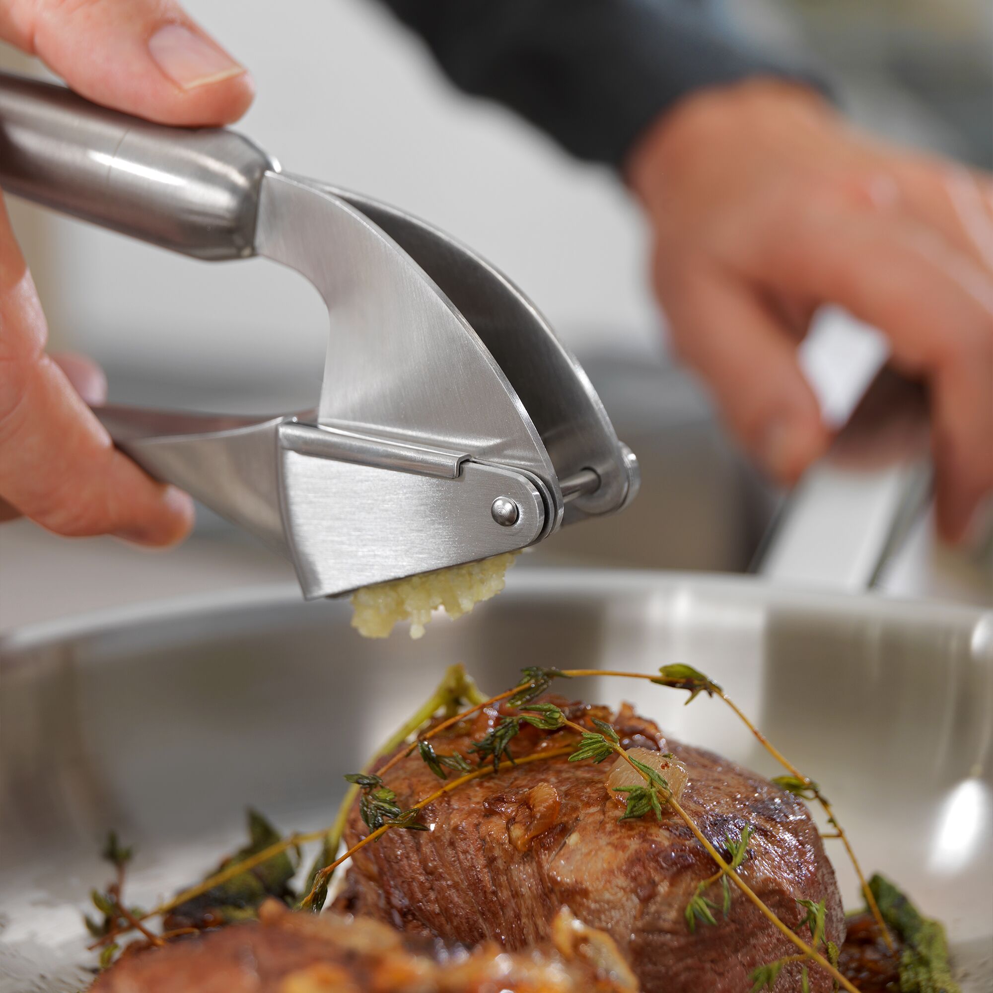 ZWILLING | PRO - garlic press - 200 mm - stainless steel