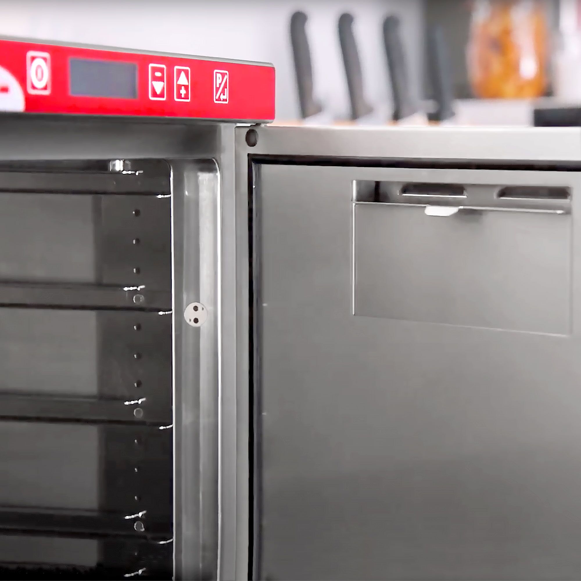 HUGENTOBLER | Commercial Hold-O-Mat 311 Cook & Hold Oven – Countertop - 120°C Max - 1.05 kW 230V