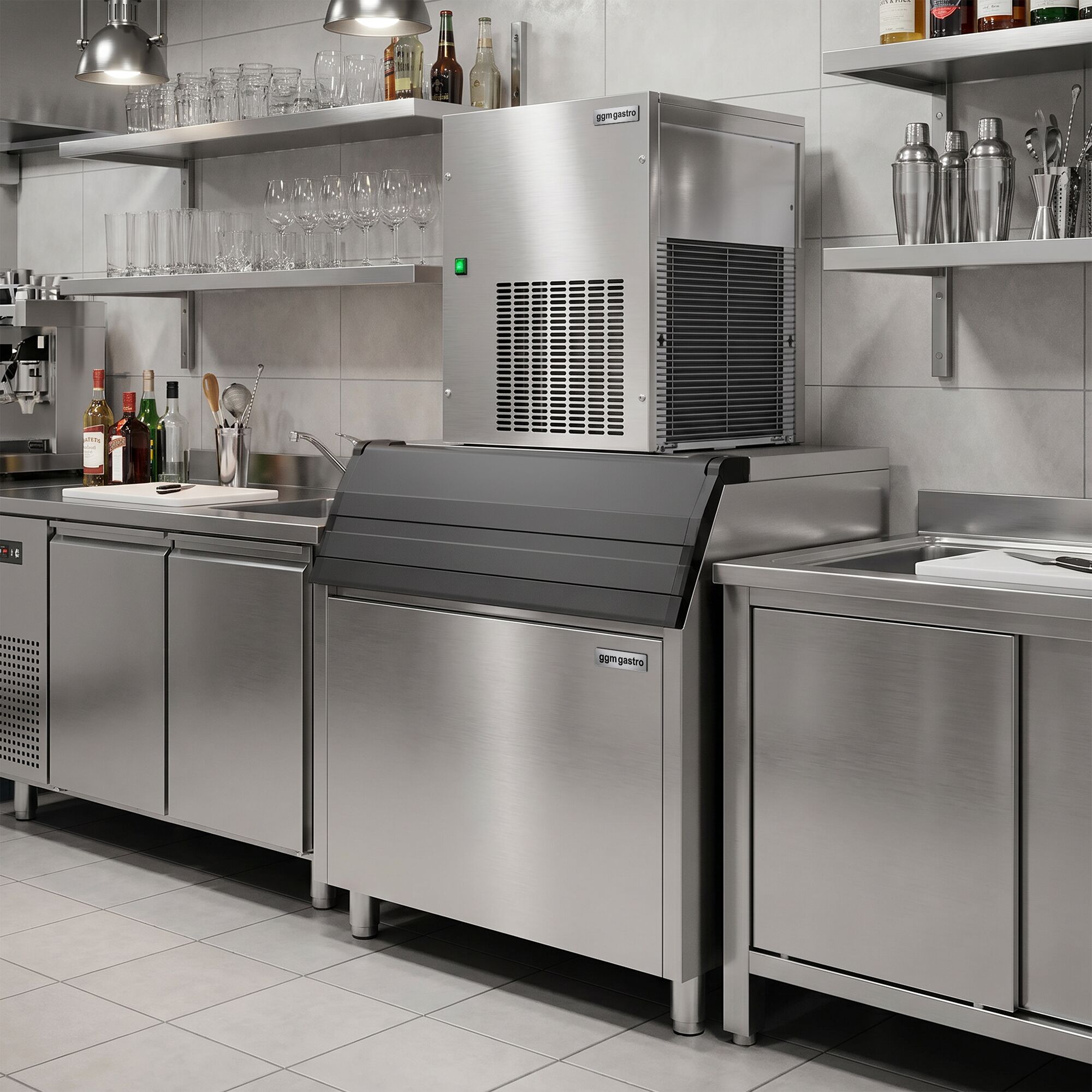 Premium PLUS Modular Flake Ice Maker - 270 kg/24, including a 350 kg ice storage bin