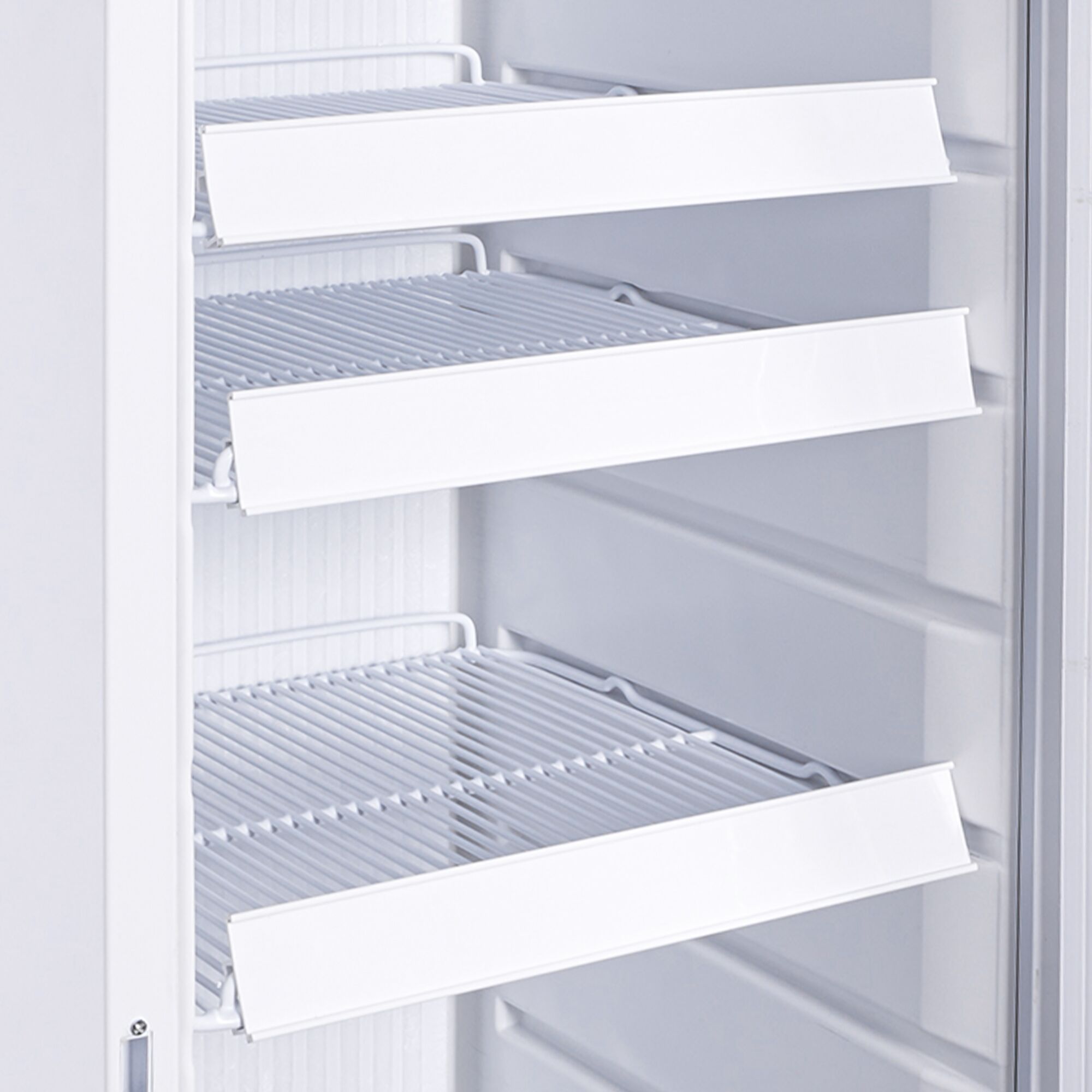 GASTRO-COOL | Getränkekühlschrank - 220 Liter - schmal - mit 1 Glastür - Weiß