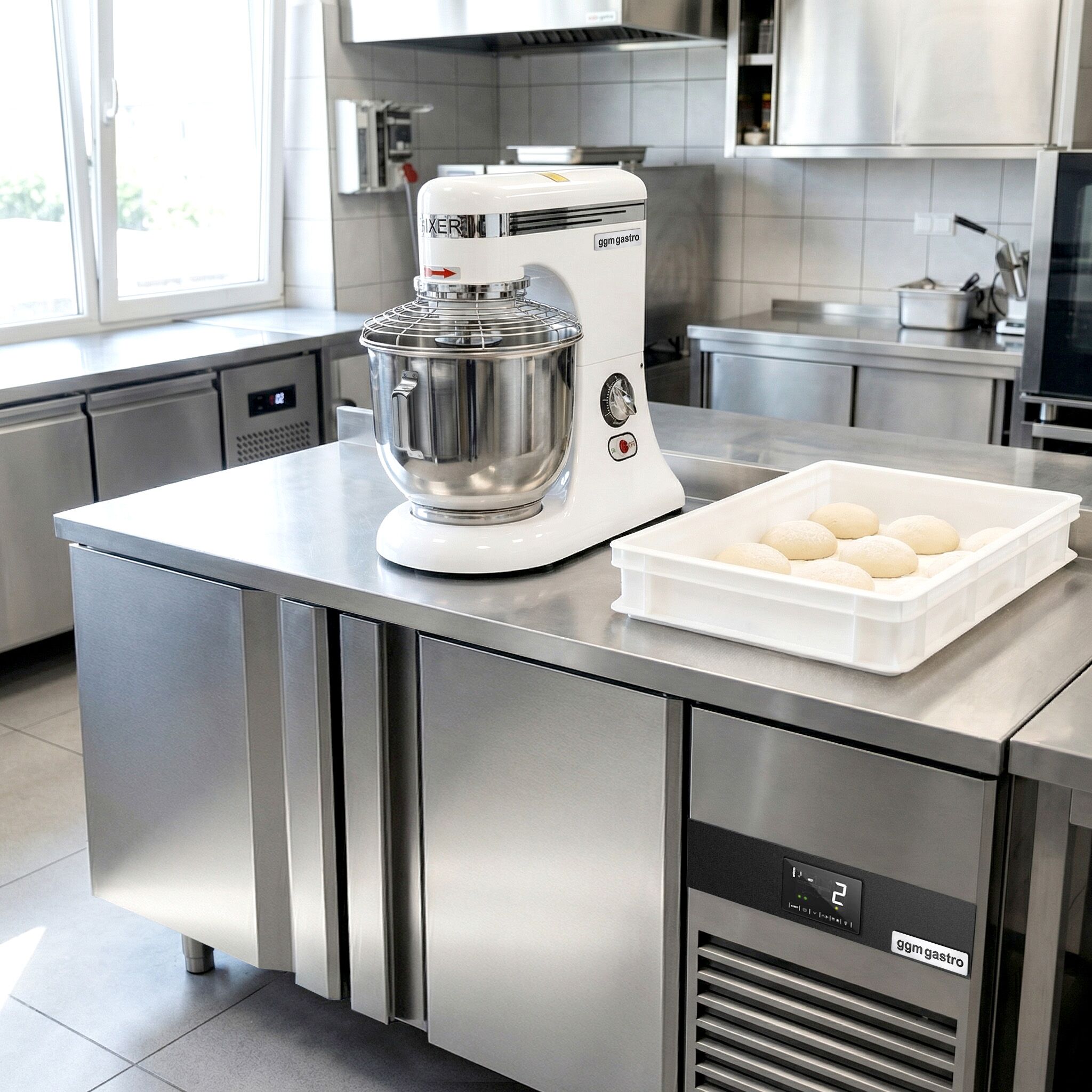 Batteur-mélangeur planétaire professionnel - 5L - 330W - incl. 3 outils
