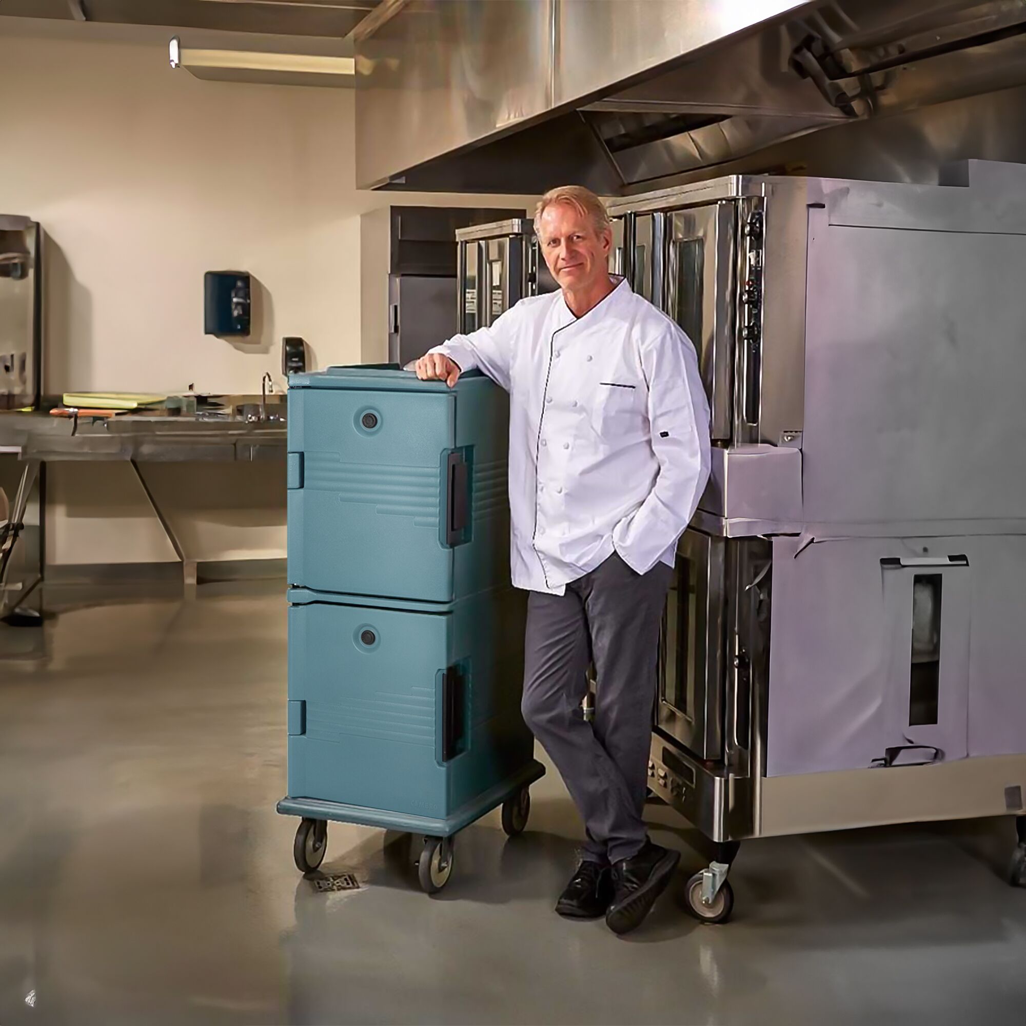 Cambro | ULTRA CAMCARTS® - Conteneurs thermiques pour 8x GN 1/1 - Bleu ardoise        