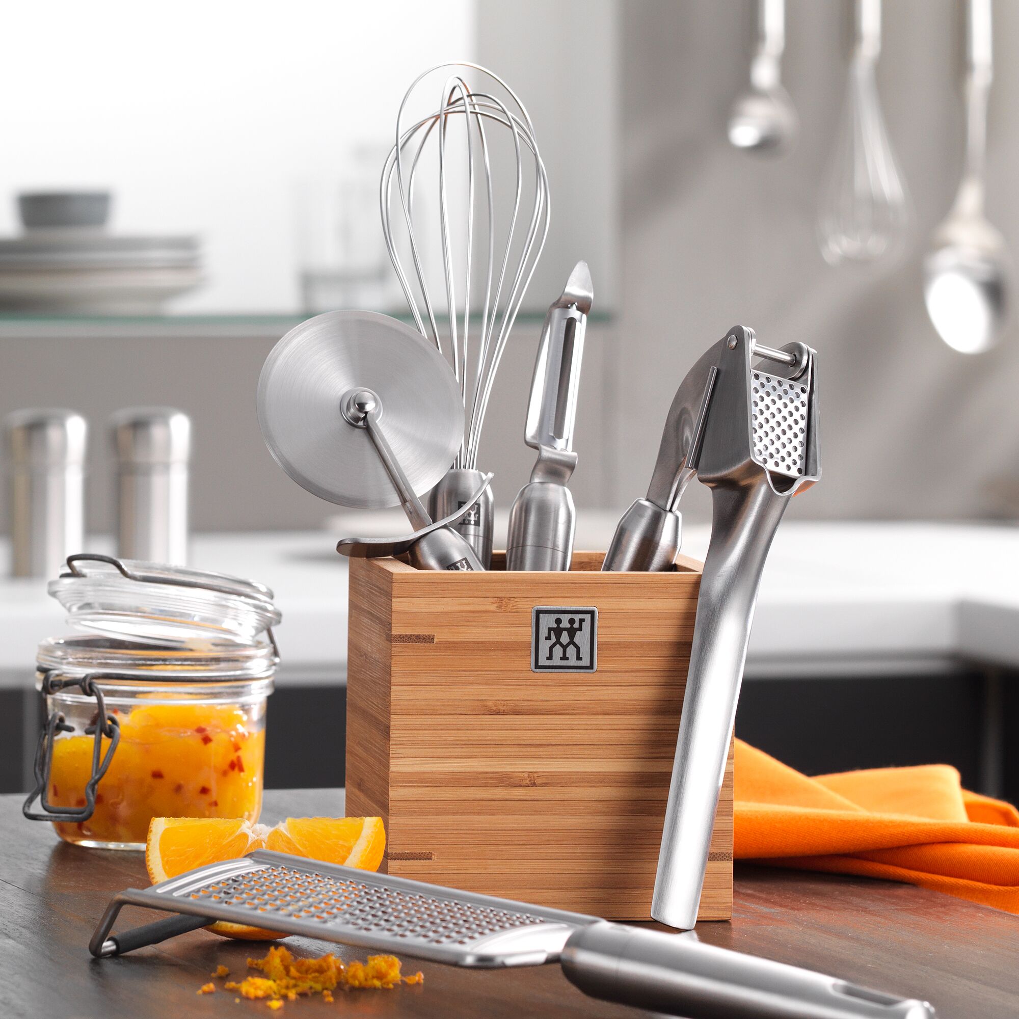 ZWILLING | PRO - garlic press - 200 mm - stainless steel