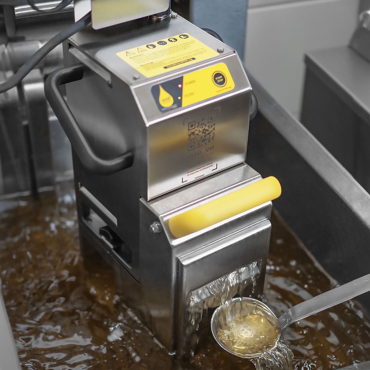 VITO | Commercial Portable Deep Fryer Oil Filter - 60 L/min - for fryers up to 20 L