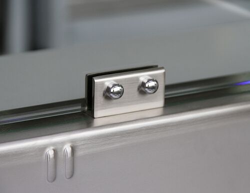 Heated Bain Marie Counter PRAGUE - 1400mm - with Bain Marie Well + Flat Glass Sneeze Guard - on Castors - for 3x GN 1/1