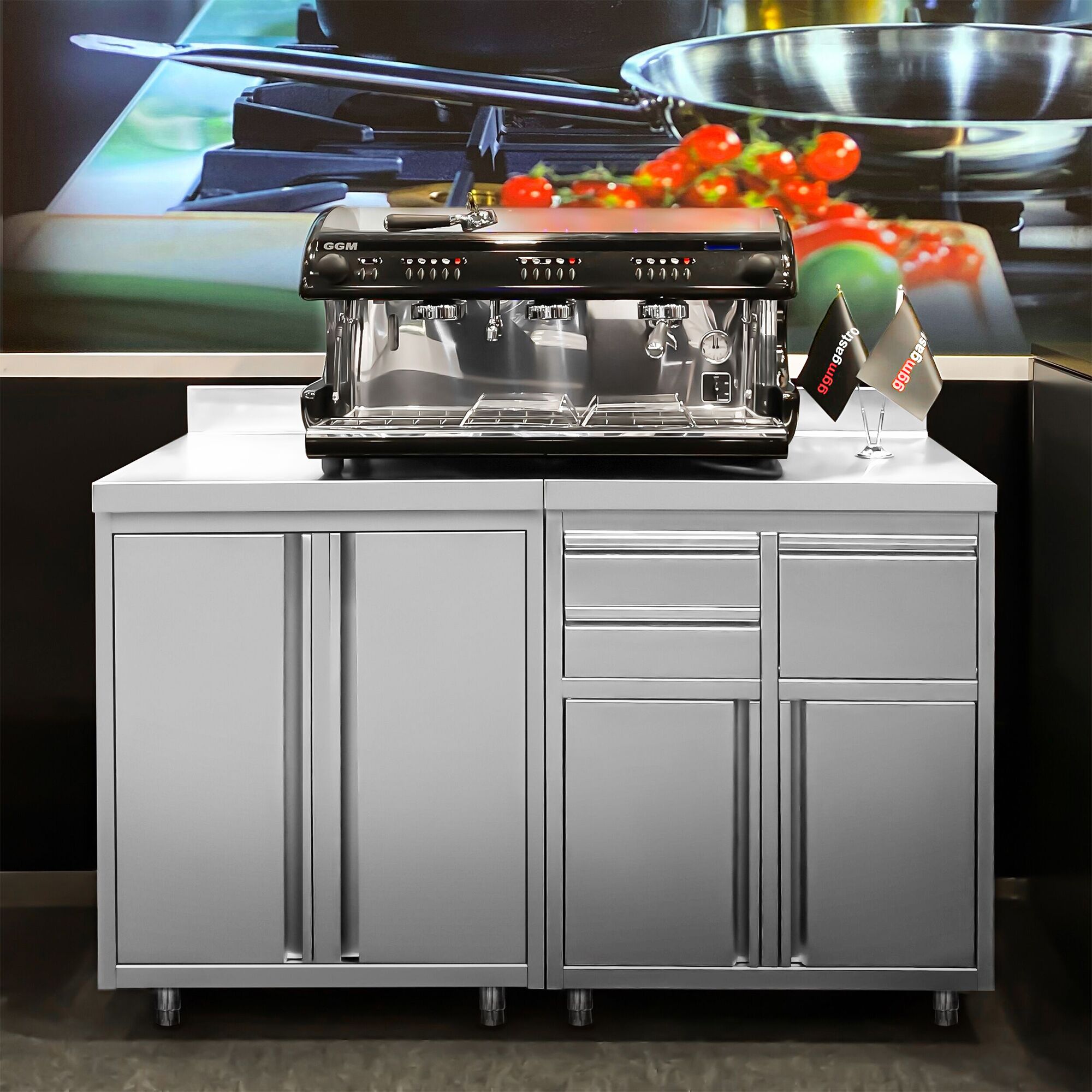 Table armoire en acier inoxydable - 800x600mm - avec portes battantes - avec dosseret - pour cafetière à filtre