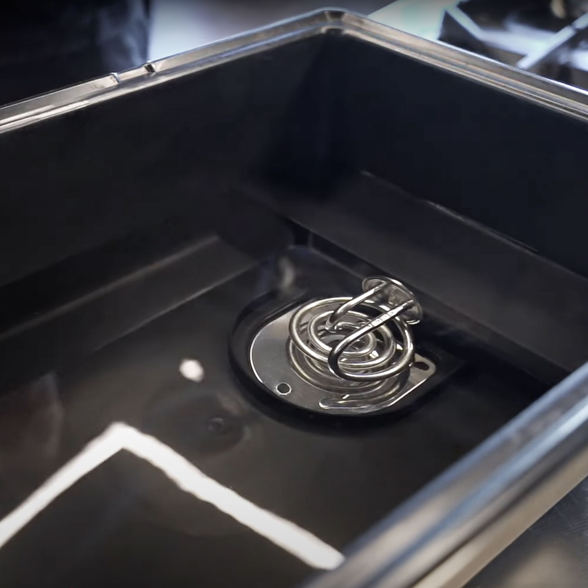 Chafing dish électrique - GN 1/1 - avec couvercle - Noir