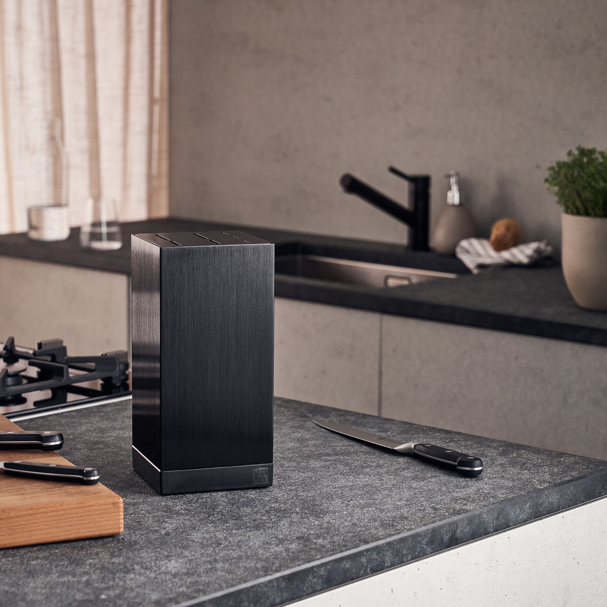 ZWILLING | V-Edge Knife Sharpener – Black - 80 mm - Ceramic V-rods - European & Japanese angles